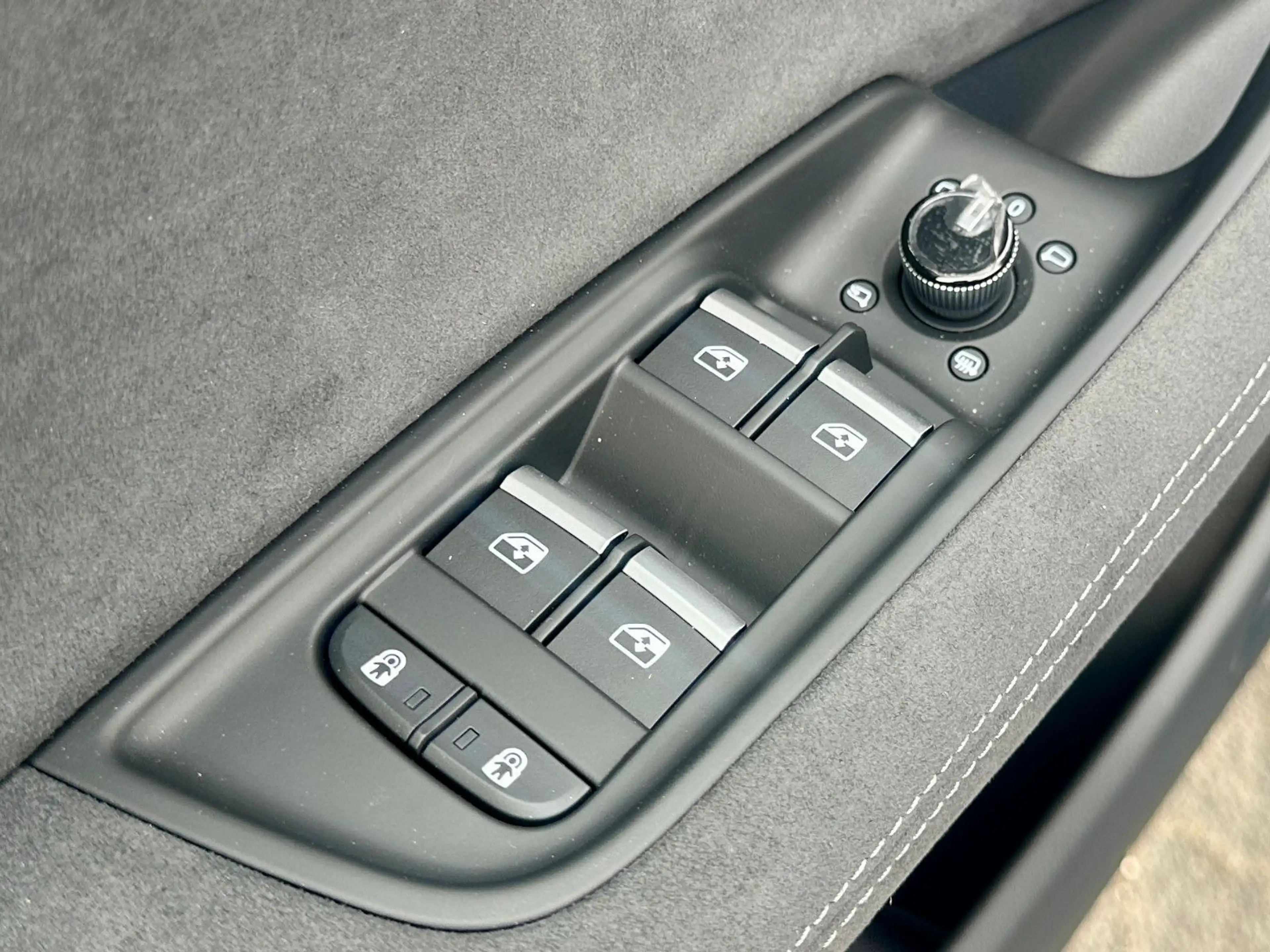 Audi RS Q8 perf. B&O ADV CARBON PANO 305 AHK OLED HuD — photo 8