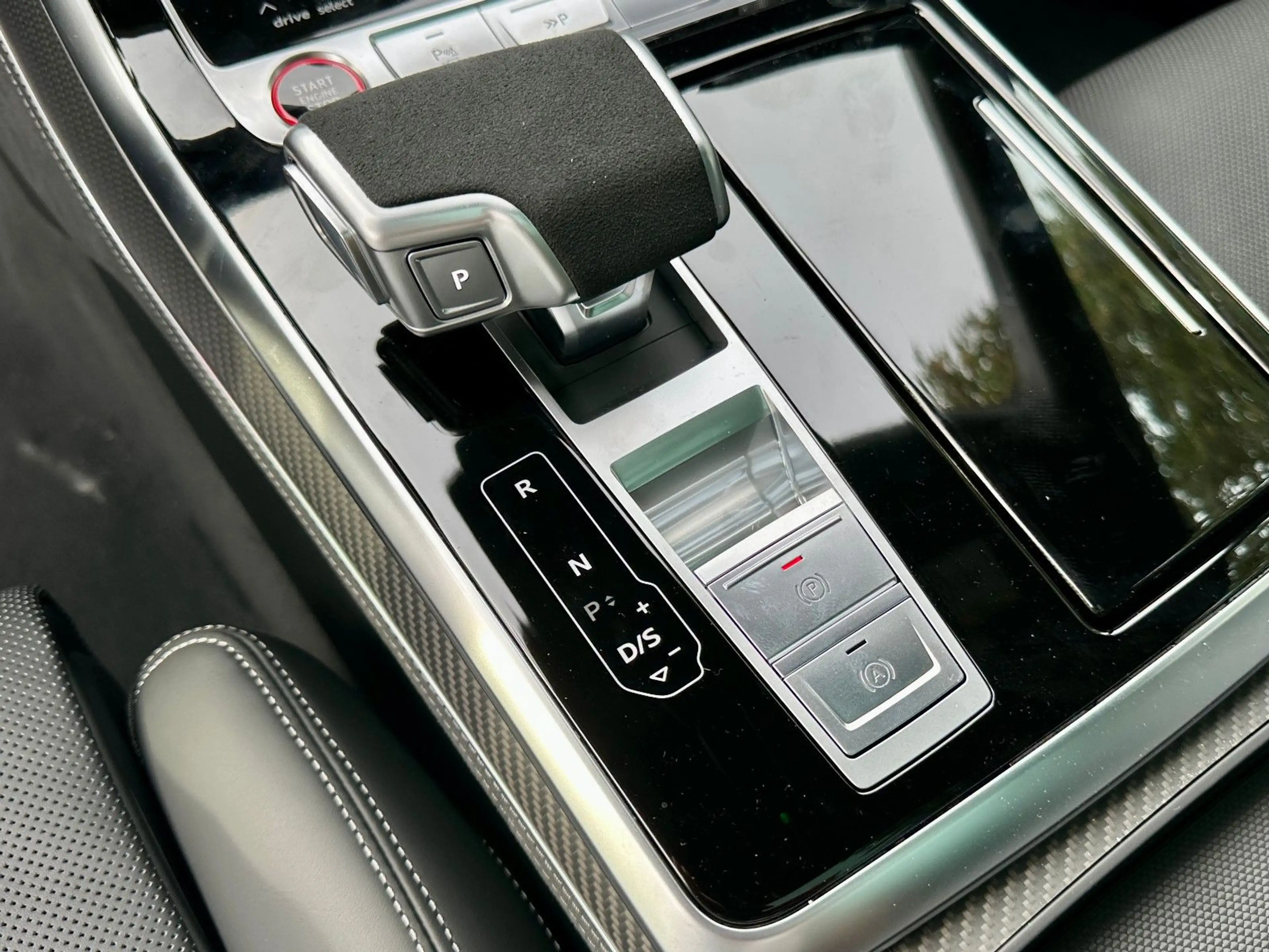 Audi RS Q8 perf. B&O ADV CARBON PANO 305 AHK OLED HuD — photo 15