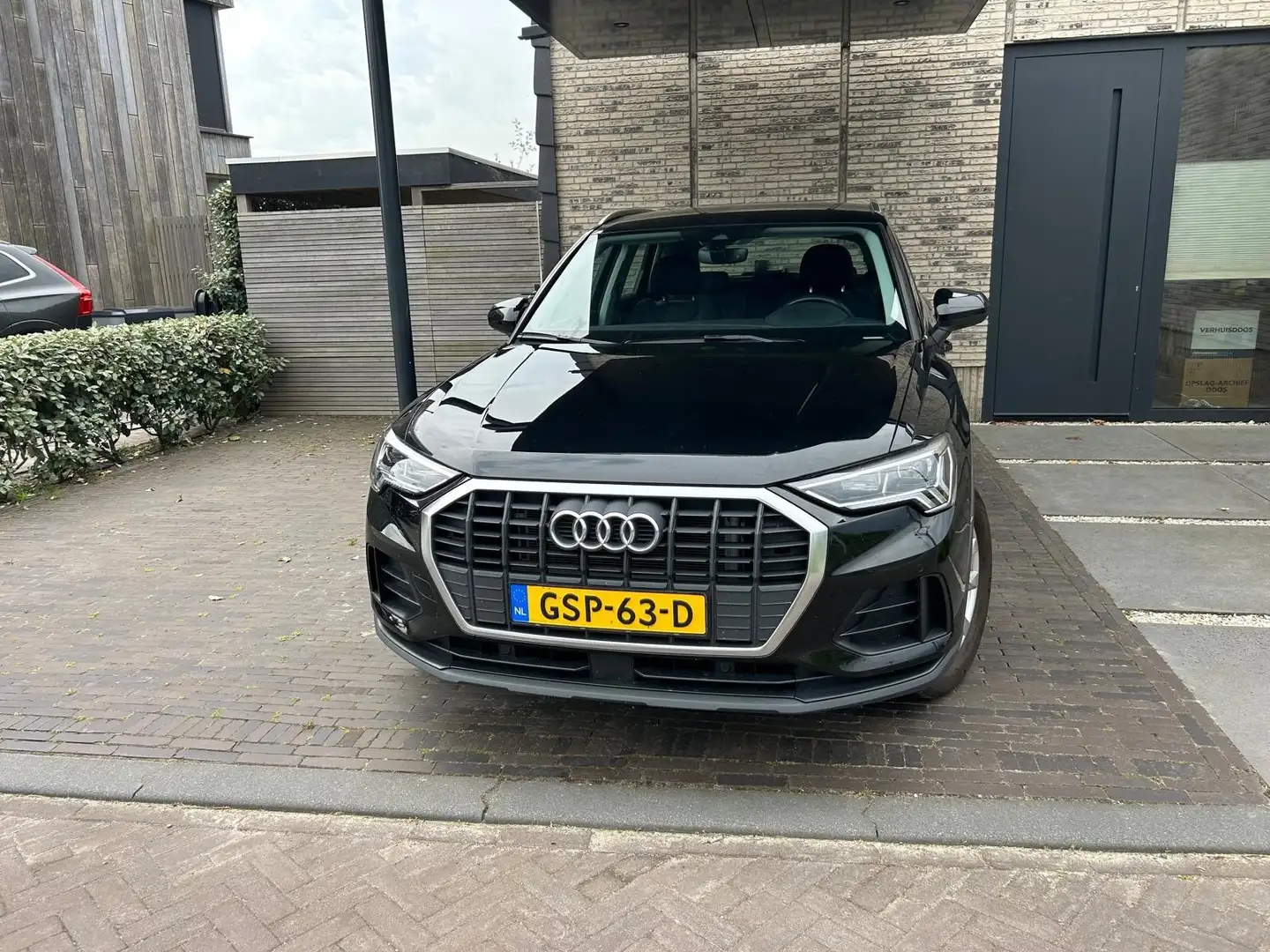 Audi Q3 Q3 45 TFSI e S Чёрный - 2