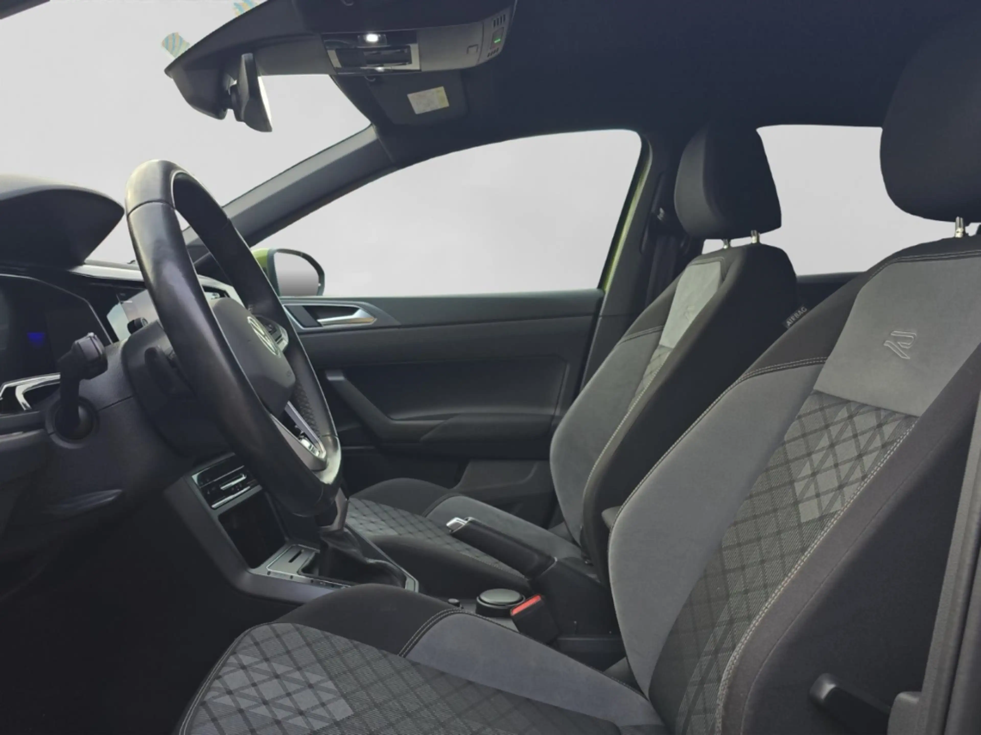 Volkswagen Taigo 1.0 TSI R-Line Alu Matrix-LED Kamera App-Connect S — photo 8