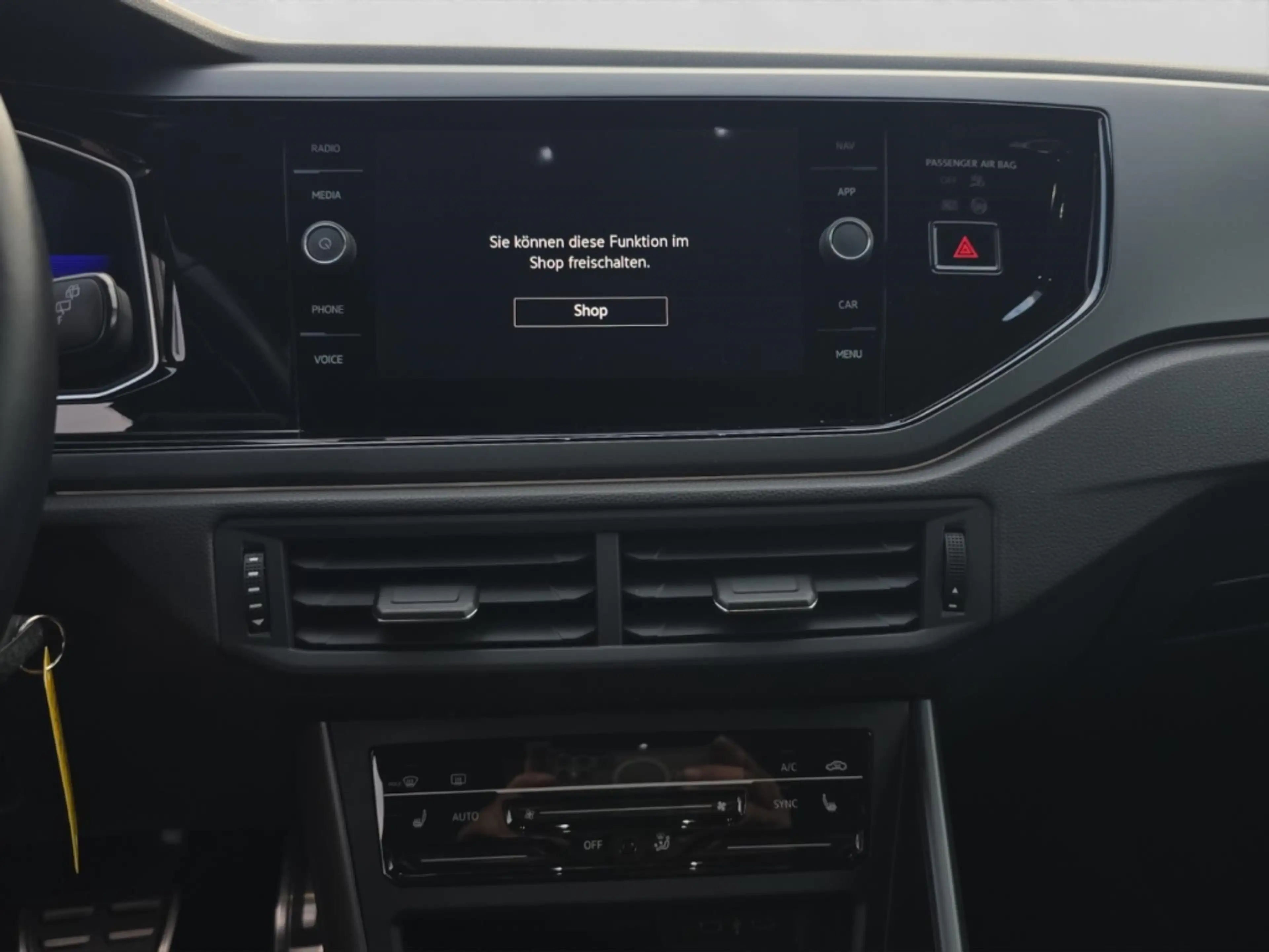 Volkswagen Taigo 1.0 TSI R-Line Alu Matrix-LED Kamera App-Connect S — photo 15