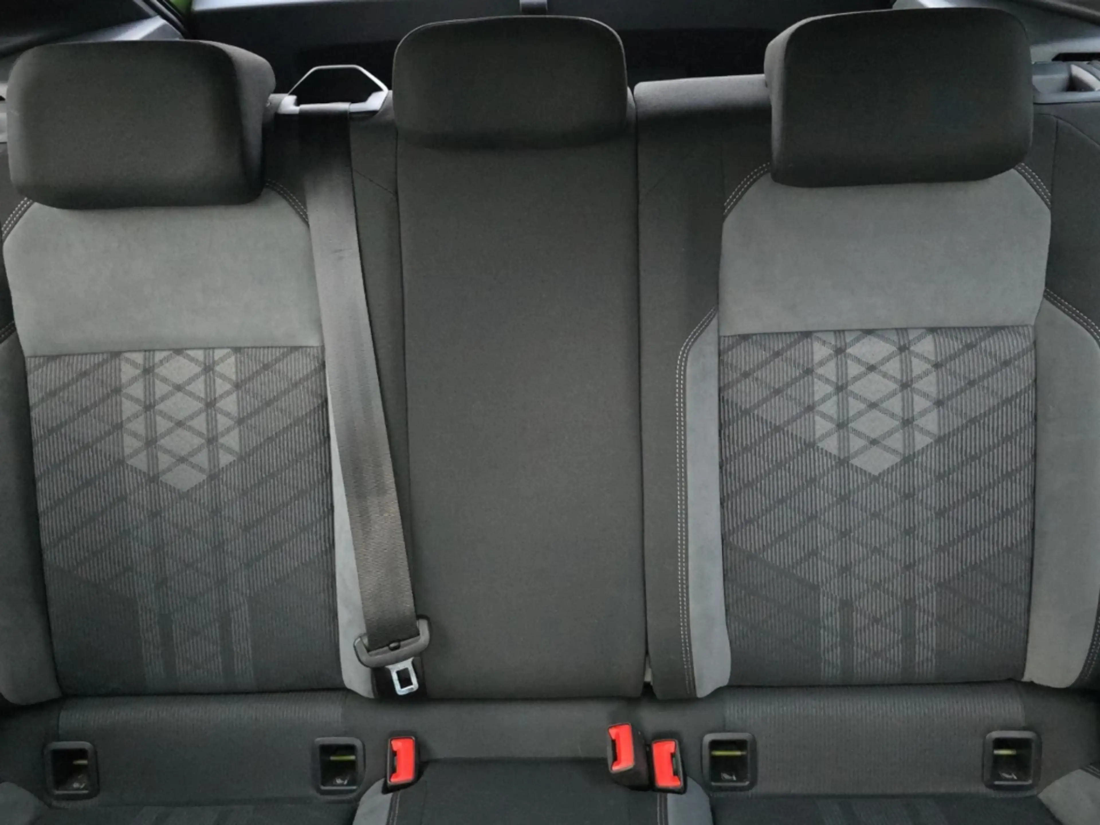 Volkswagen Taigo 1.0 TSI R-Line Alu Matrix-LED Kamera App-Connect S — photo 12