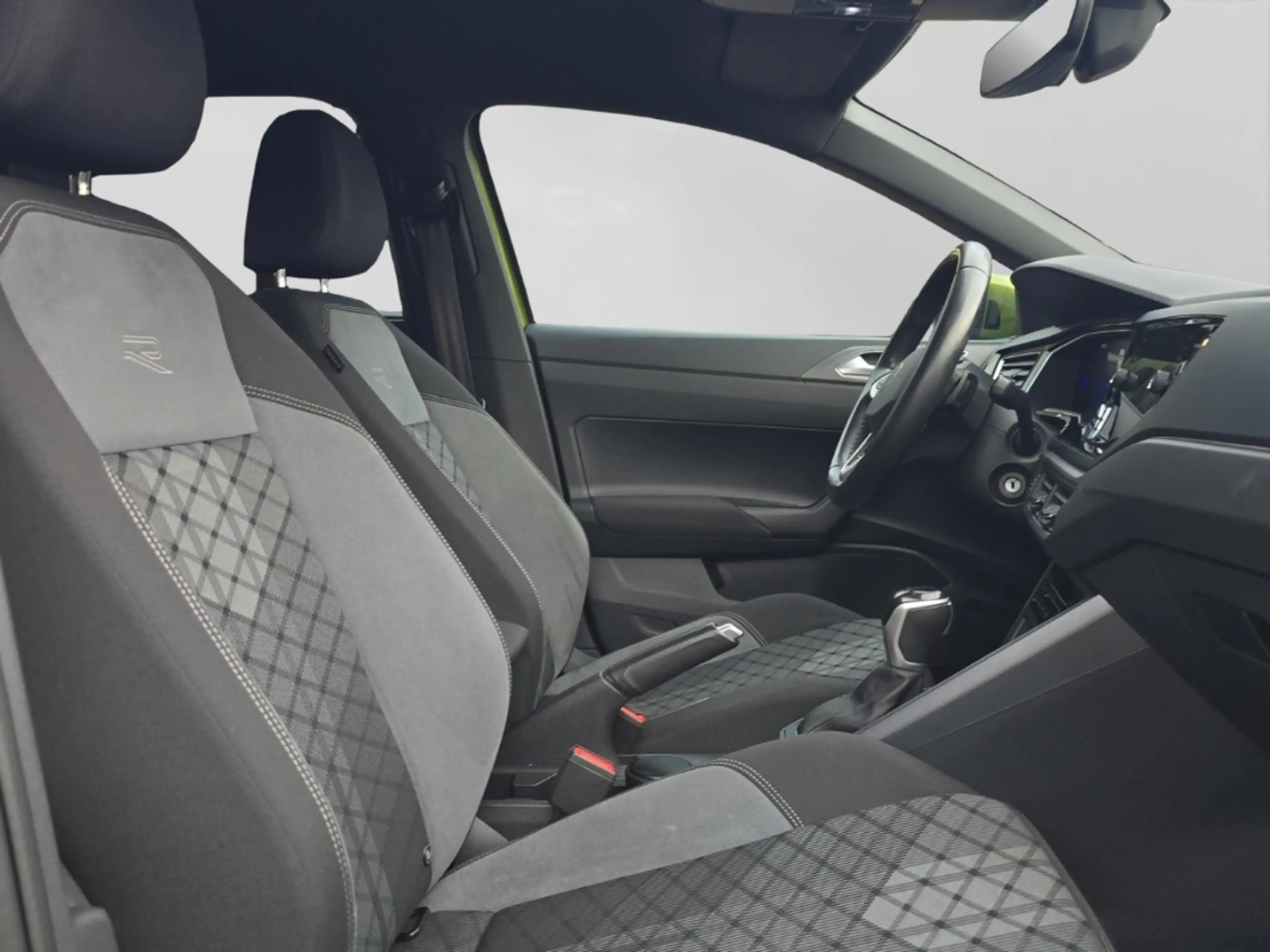 Volkswagen Taigo 1.0 TSI R-Line Alu Matrix-LED Kamera App-Connect S — photo 16