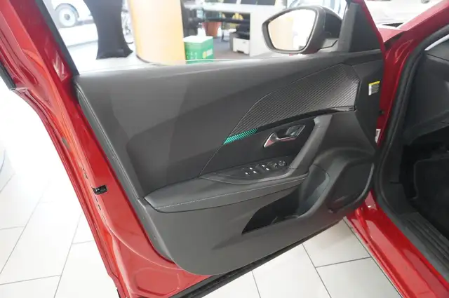 Peugeot 2008 view 15
