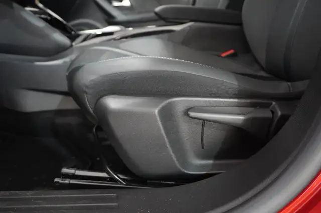 Peugeot 2008 view 14