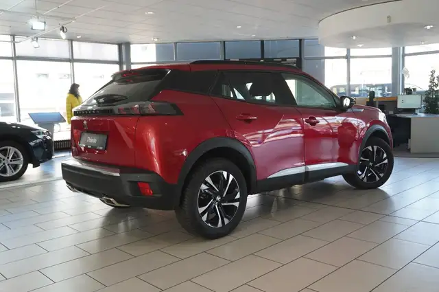 Peugeot 2008 view 9