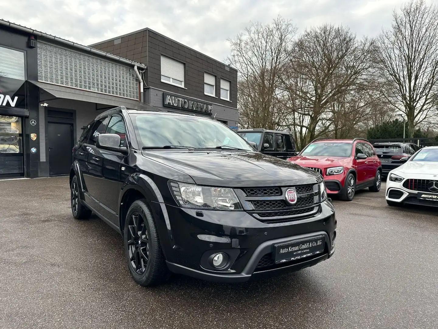 Fiat Freemont Black Code AWD 2HD/Navi/Leder/Kamera/19 Negro - 1