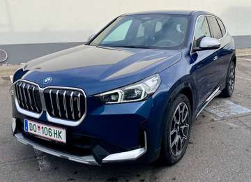 iX1 xDrive30 x-Line AHK,Allrad,8-fach LM,Garantie