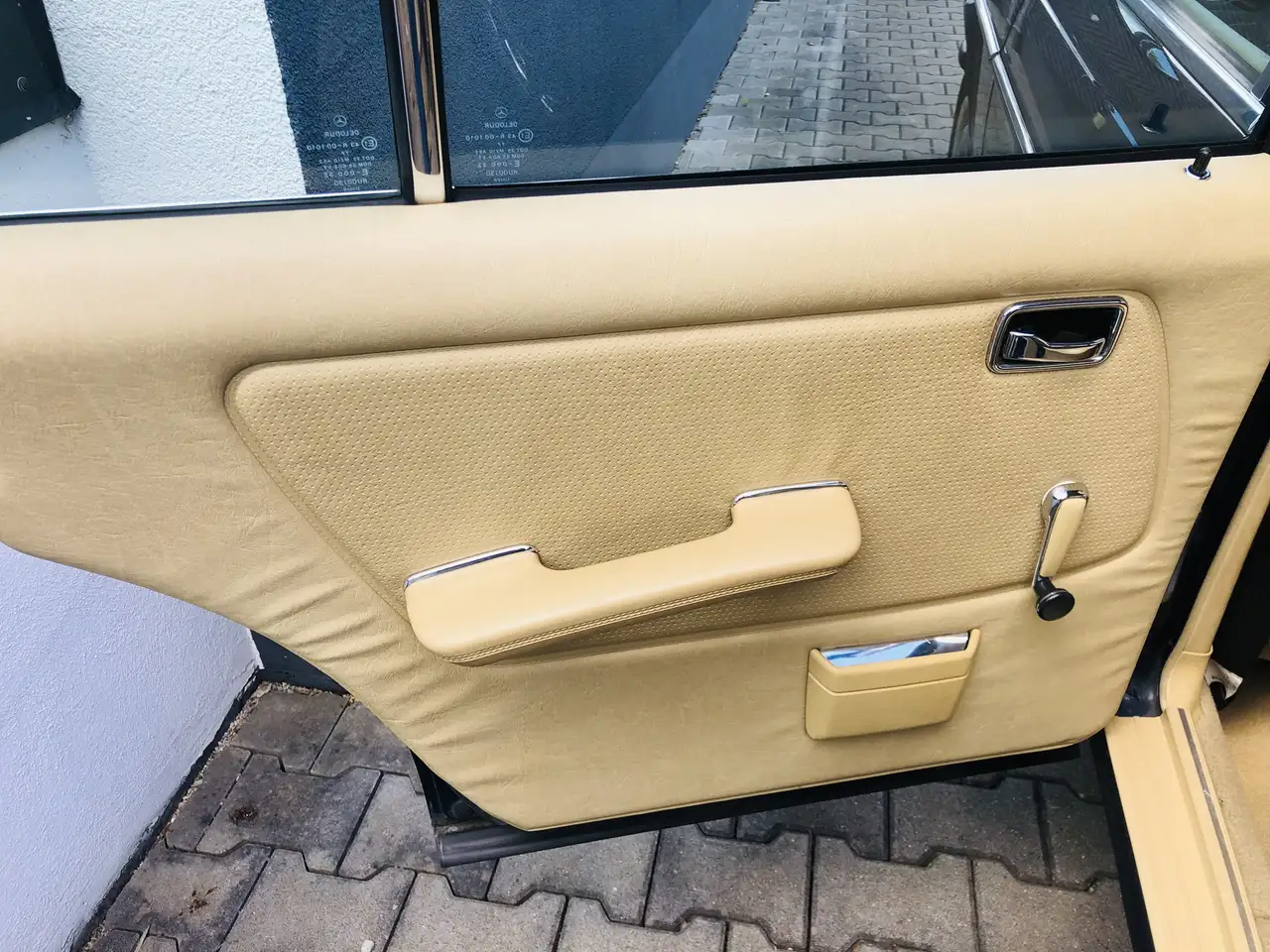 Mercedes-Benz E 230, foto 12