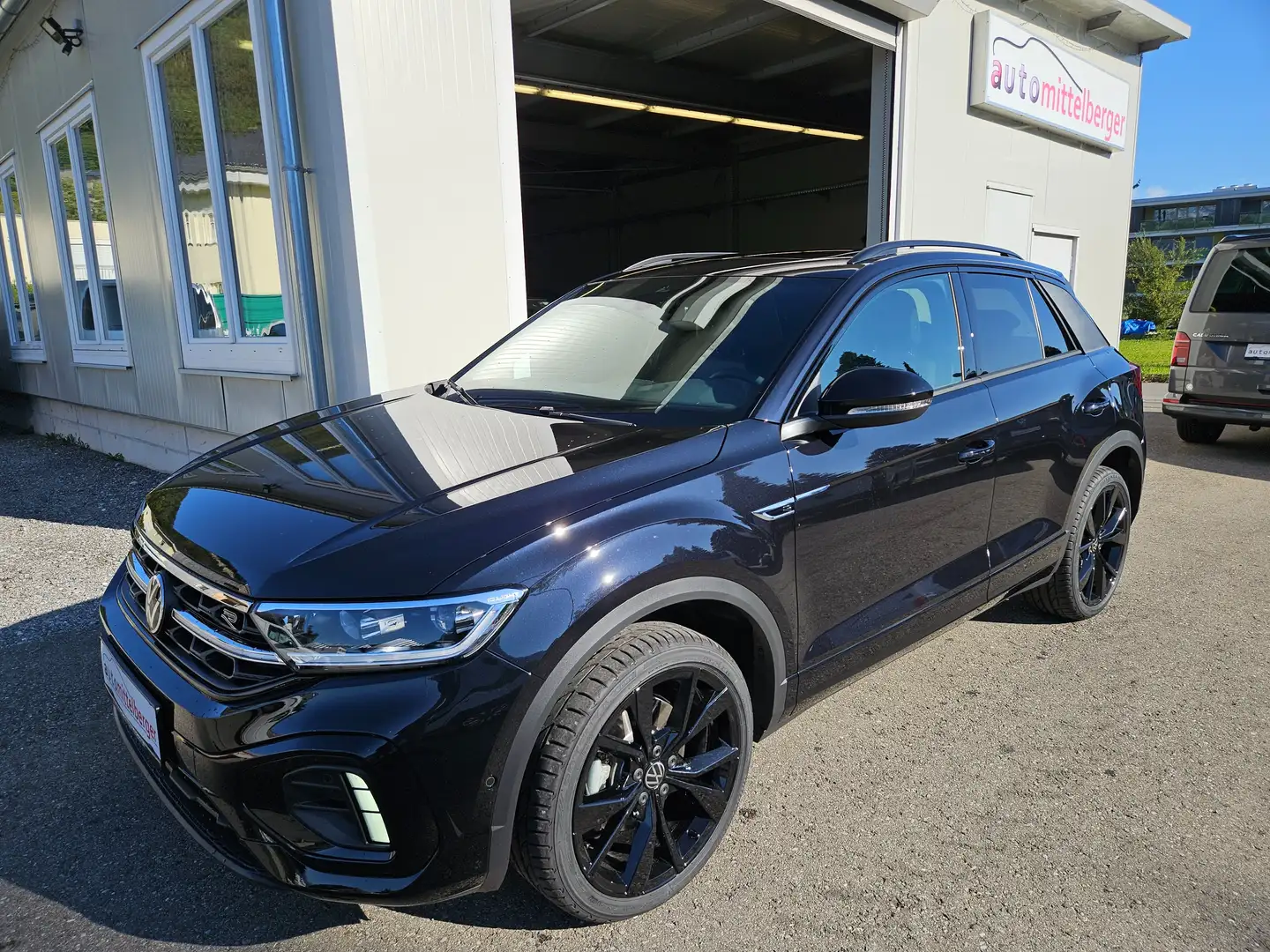 Volkswagen T-Roc R-Line 4Motion "AHV, LED-Matrix, Panoramadach" Noir - 1