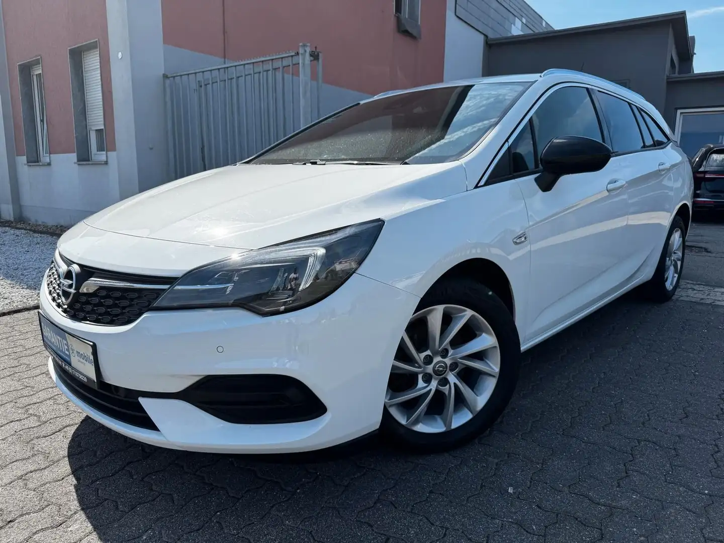 Opel Astra 1.5 ST Elegance LED.Leder.Kamer.AHK.1-Hand Weiß - 1