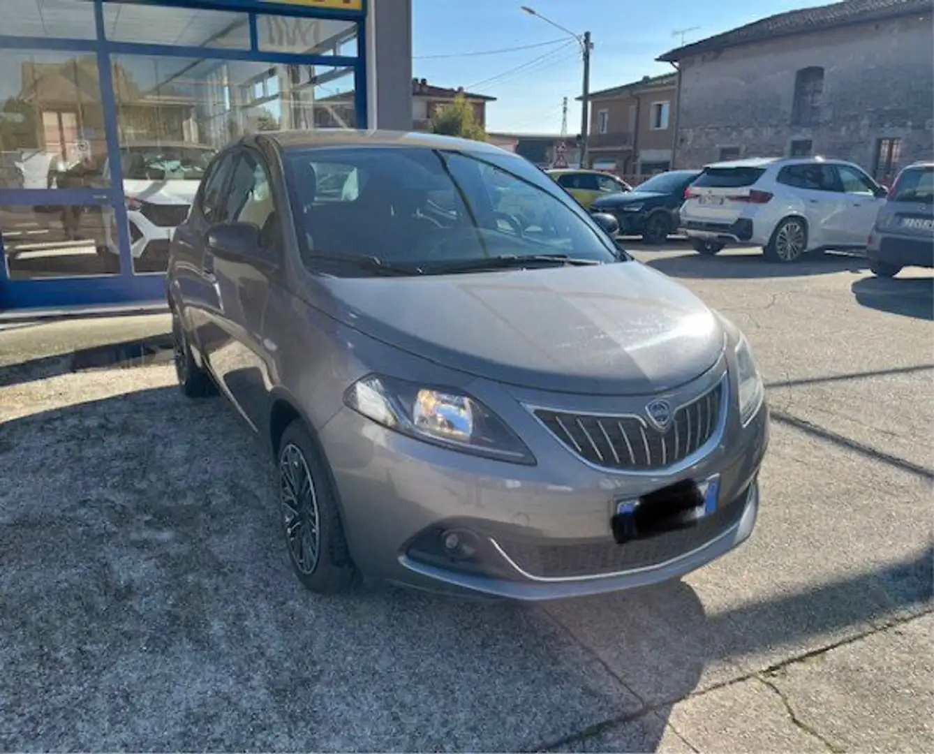 Lancia Ypsilon Ypsilon 1.0 FireFly 5 porte S&S Hybrid Ecochic Go Grigio - 1