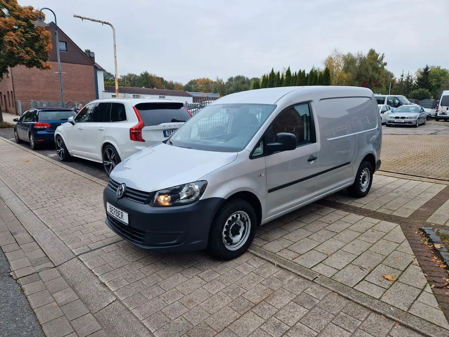 Volkswagen Caddy Kasten Maxi Benzin+CNG*1.HAND*PDC*AHK* Silber - 1