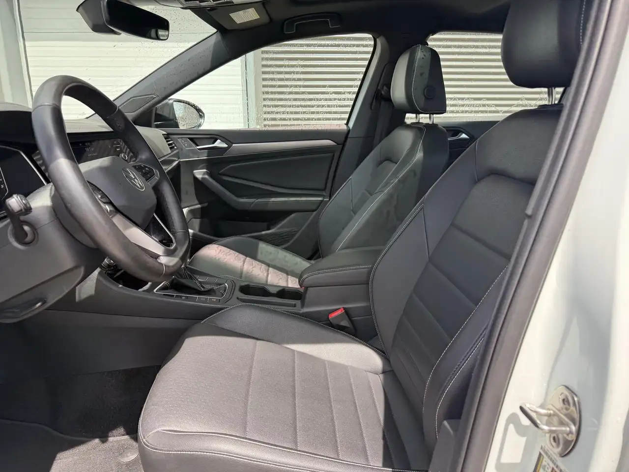 Volkswagen Jetta снимка Volkswagen Jetta