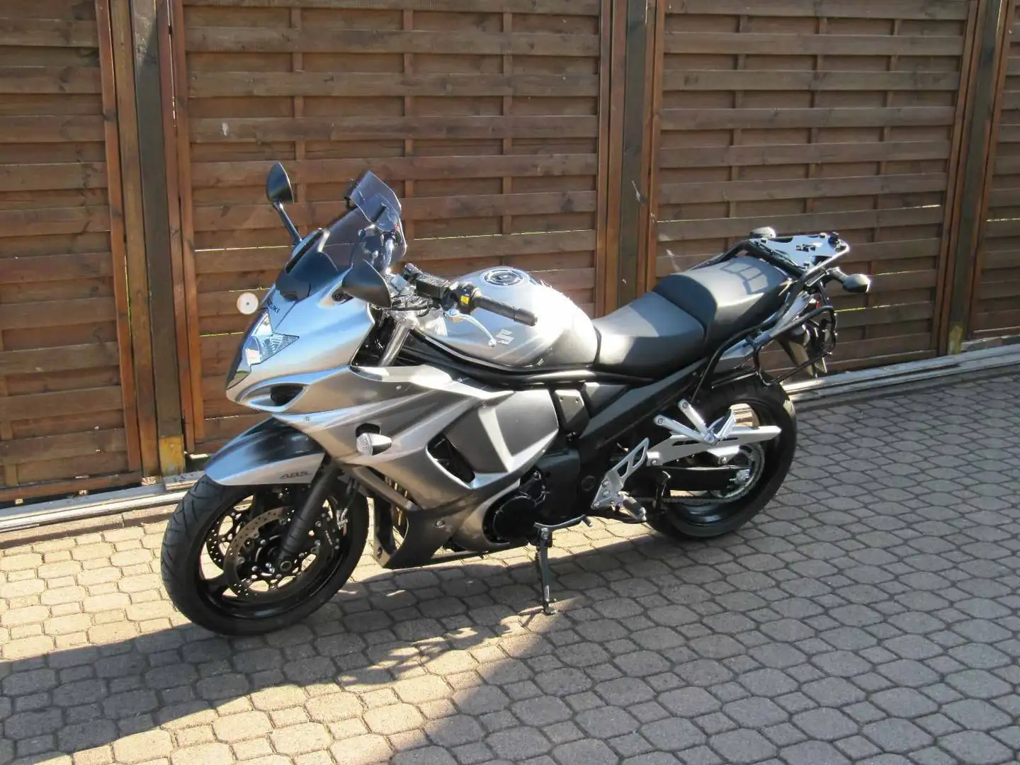 Suzuki GSX 1250 Zilver - 1