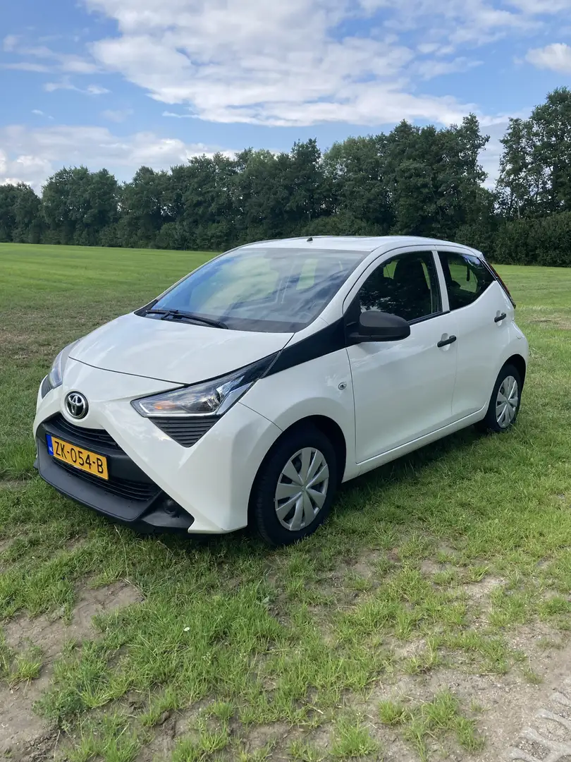 Toyota Aygo Aygo 1.0 VVT-i x-fun 5-Drs Airco cruise controle Wit - 1
