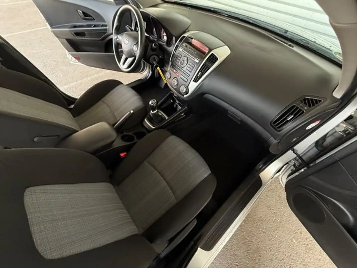Kia Ceed / cee'd Ceed 1.4 CVVT Spirit Argent - 2