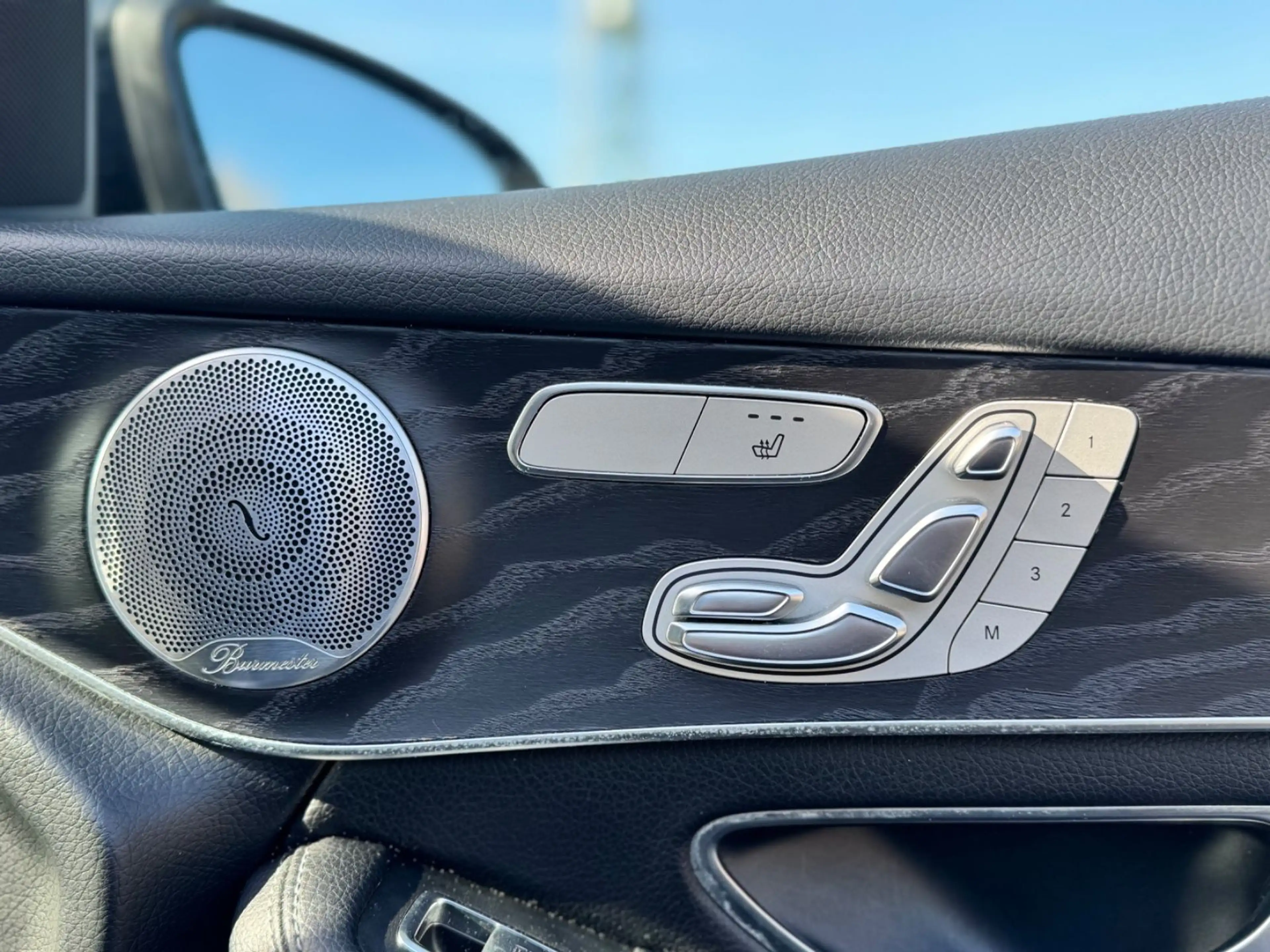 Mercedes-Benz GLC 350 d 4MATIC*AMG*BURMESTER*LED*DISTR — photo 15