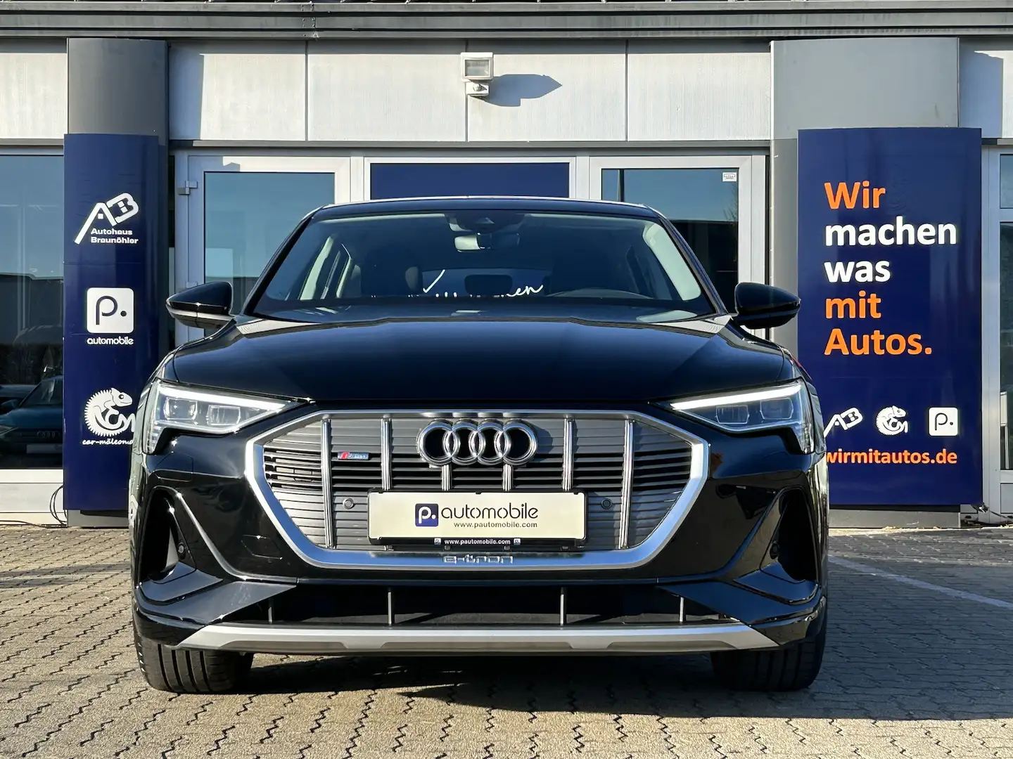 Audi e-tron 50 quattro S line*AHK*LED*NAVI*PDC* Zwart - 1