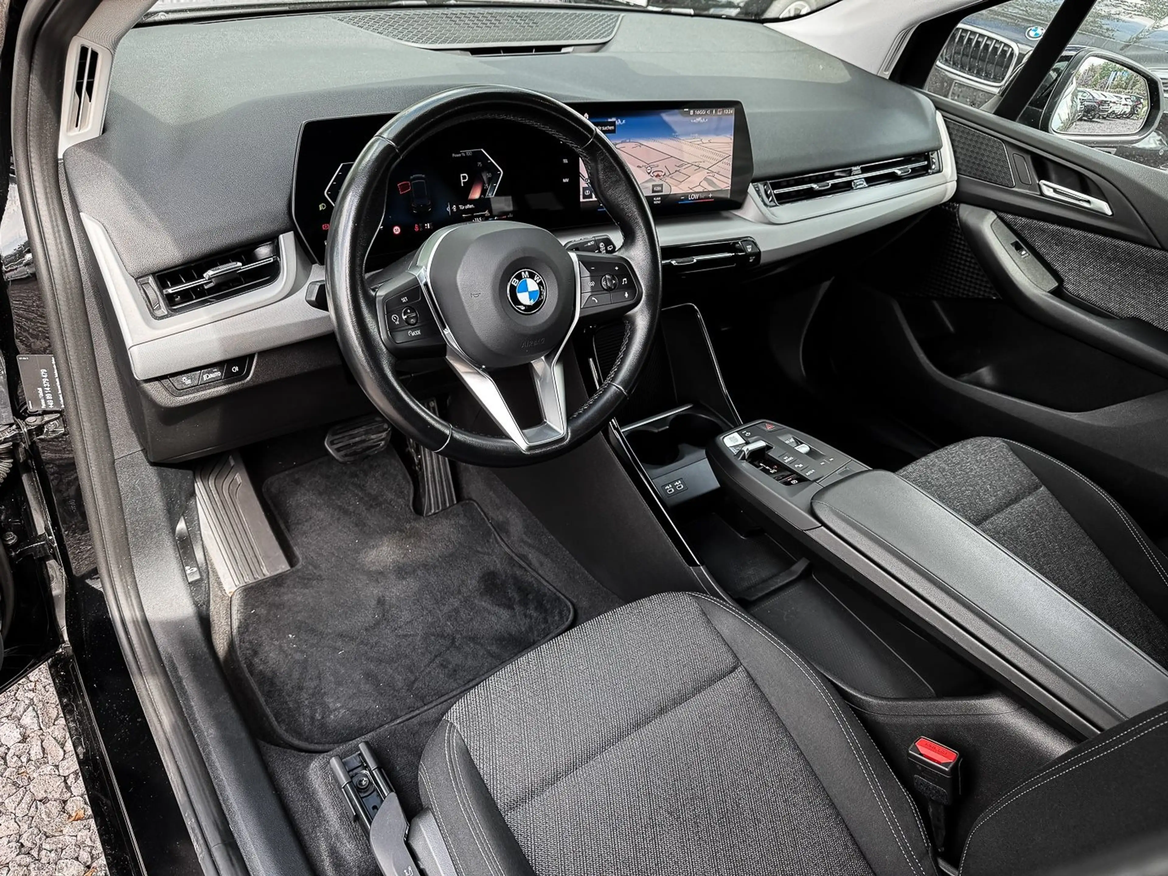 BMW 216 i Active Tourer RFK LED Sound Syst. PDC V+H SHZ — photo 9