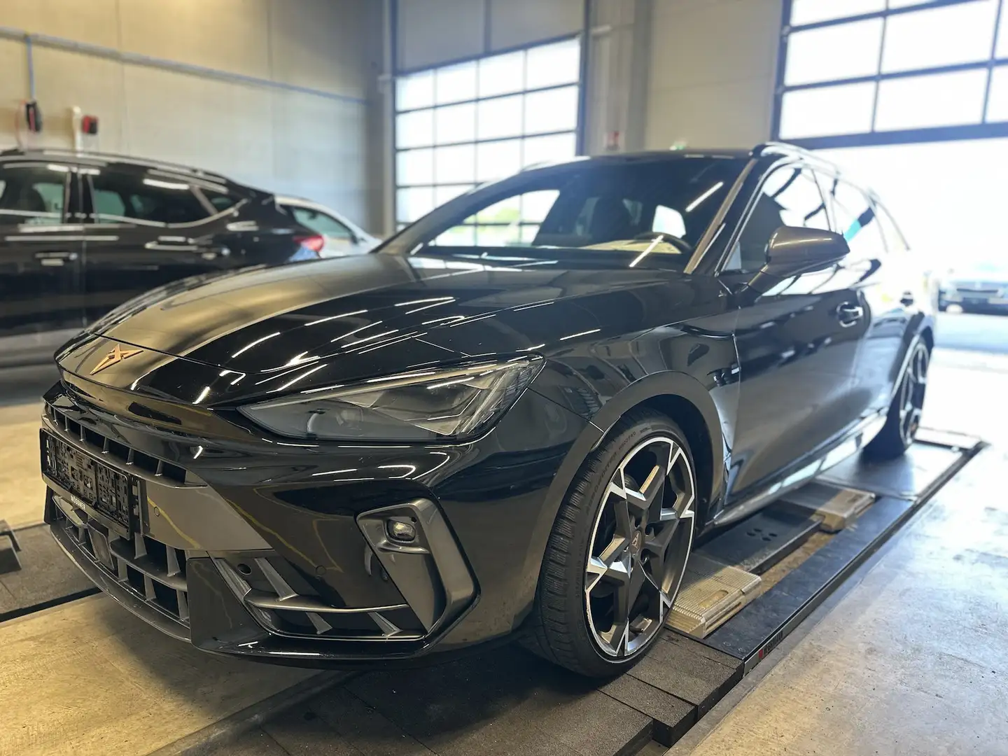 CUPRA Leon ST 1.5 eTSI Sennheiser Pure Perform. 19´´ Noir - 1