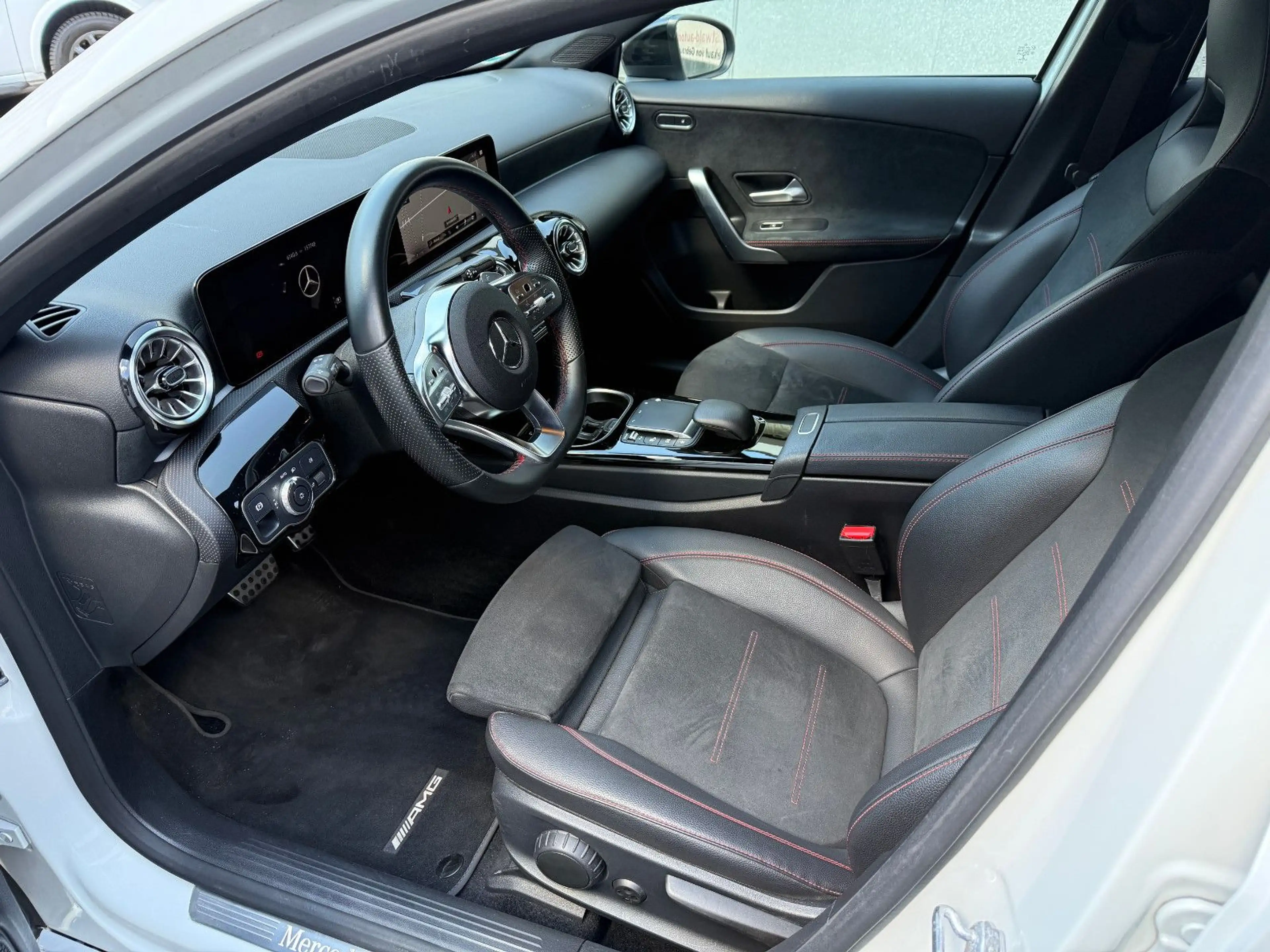 Mercedes-Benz A 220 d AMG Line Night MBUX KAM LED LEDER KeyGo — photo 14