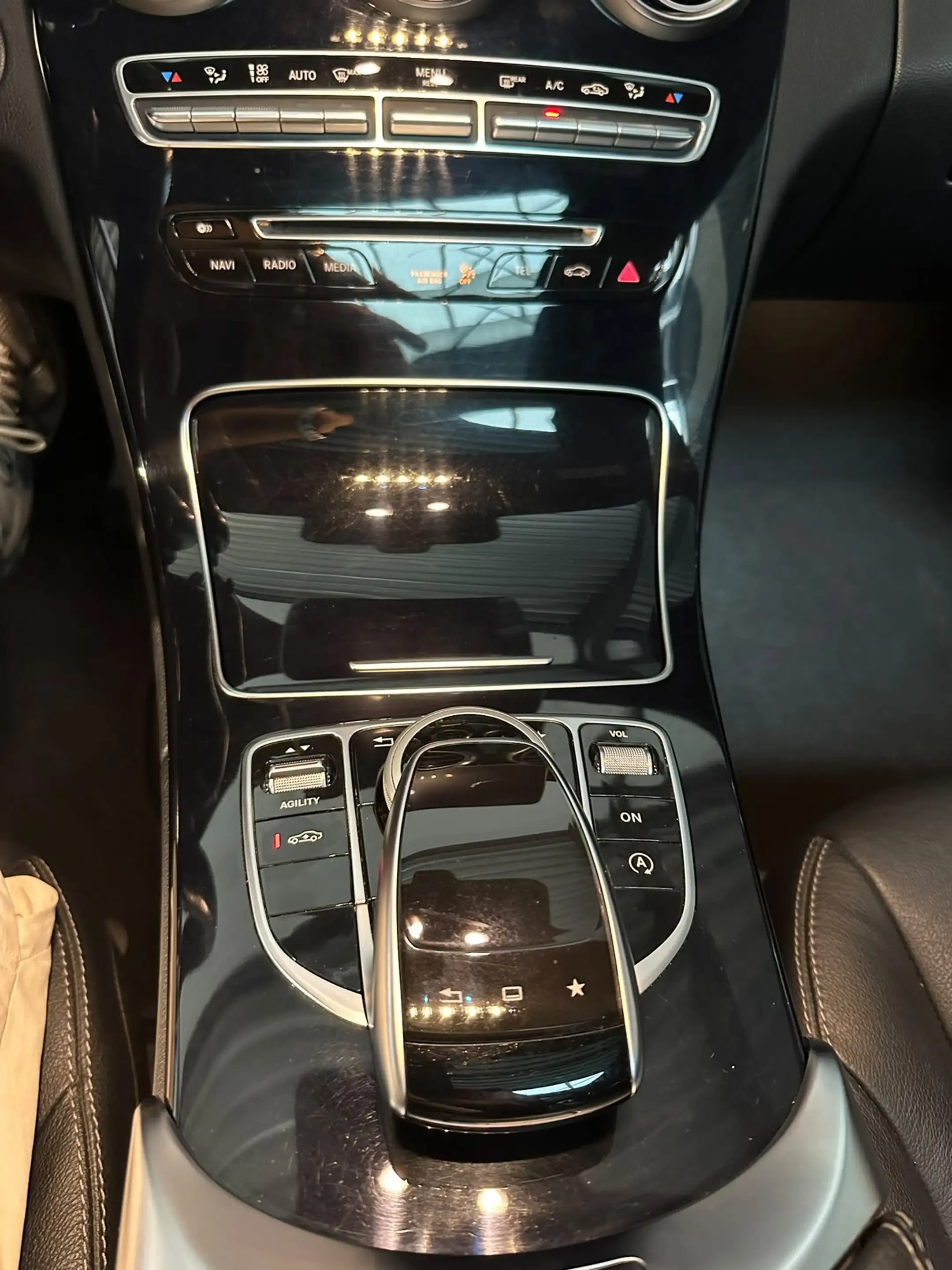 Mercedes-Benz C 250 C250 Prestige AMG PANORAMA 211PK — photo 15