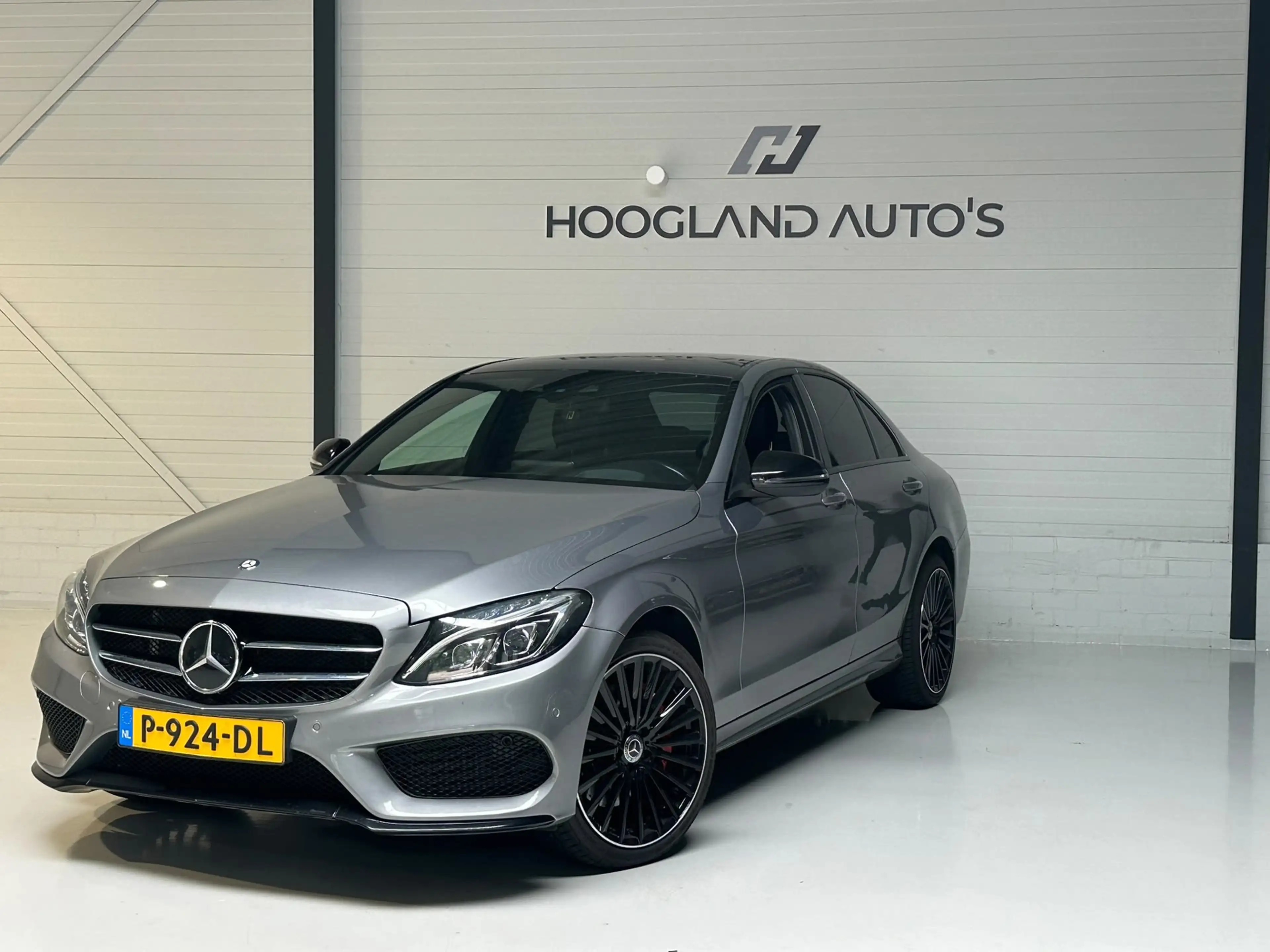 Mercedes-Benz C 250 C250 Prestige AMG PANORAMA 211PK — photo 9