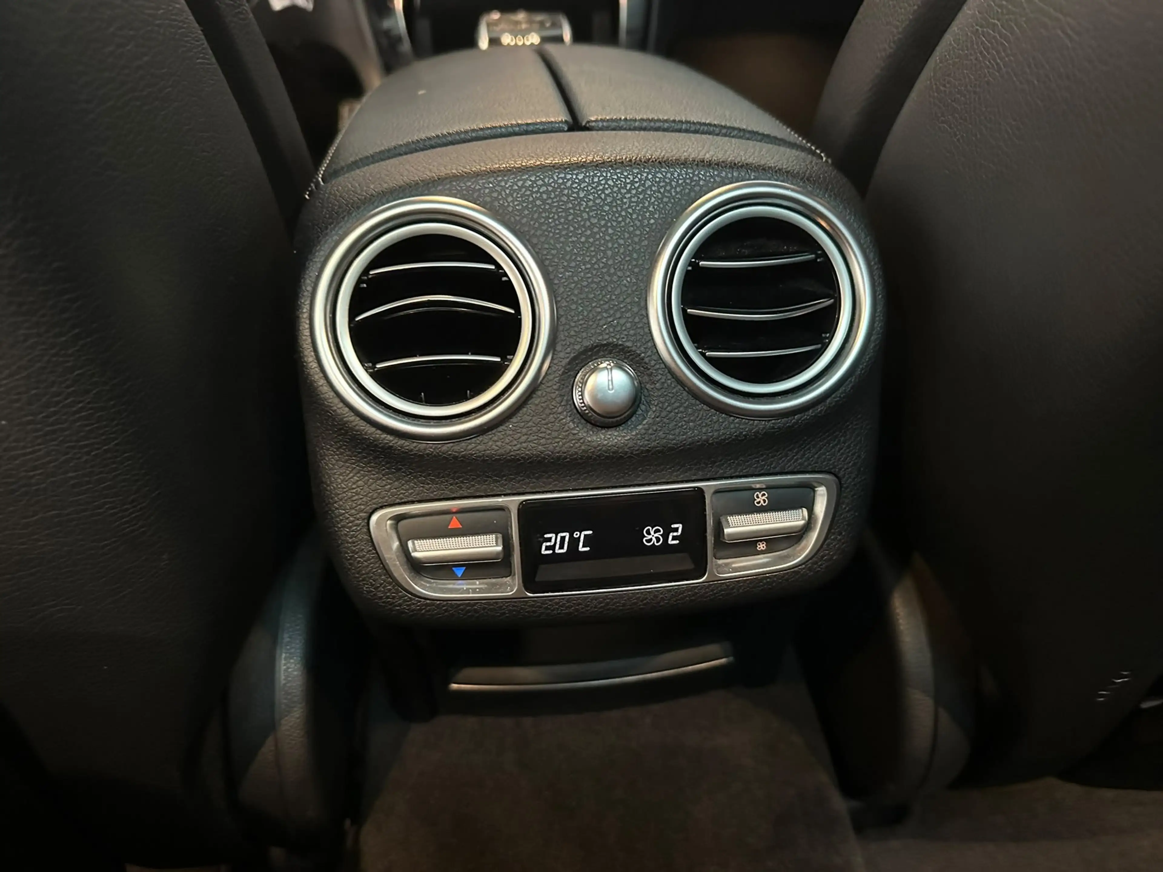 Mercedes-Benz C 250 C250 Prestige AMG PANORAMA 211PK — photo 12