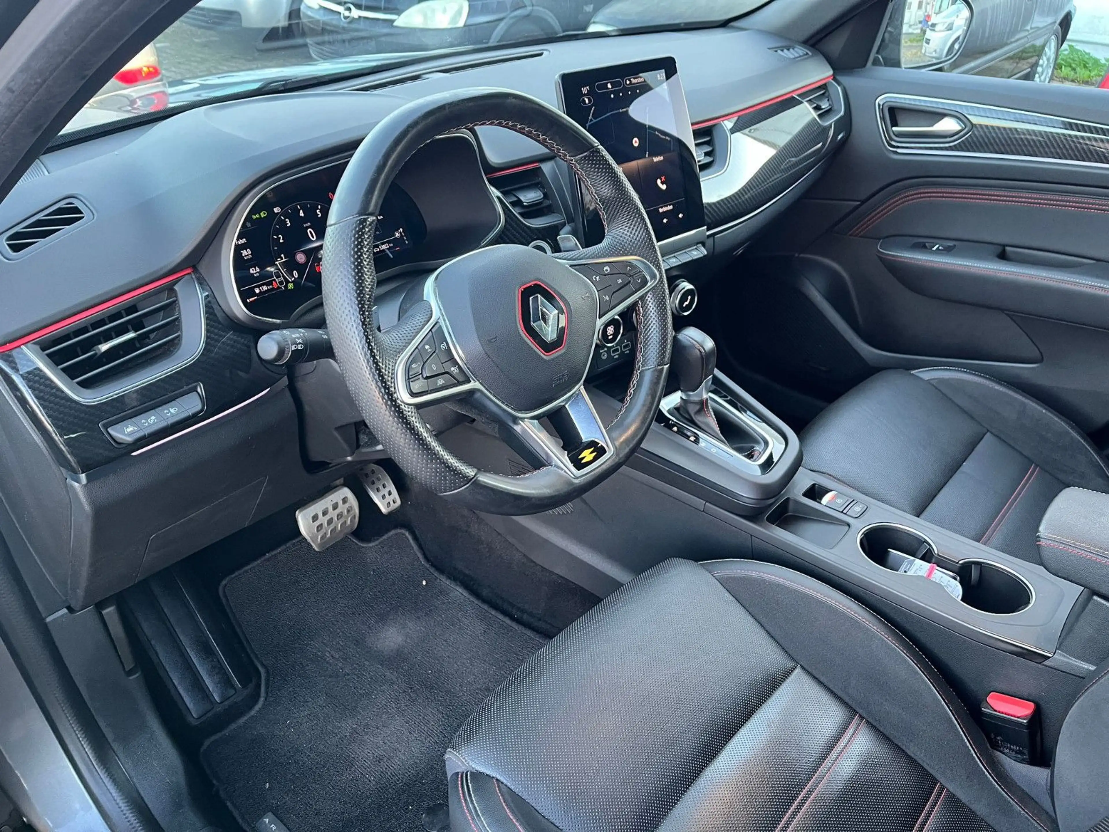 Renault Arkana TCE 140 EDC R.S. Line — photo 12