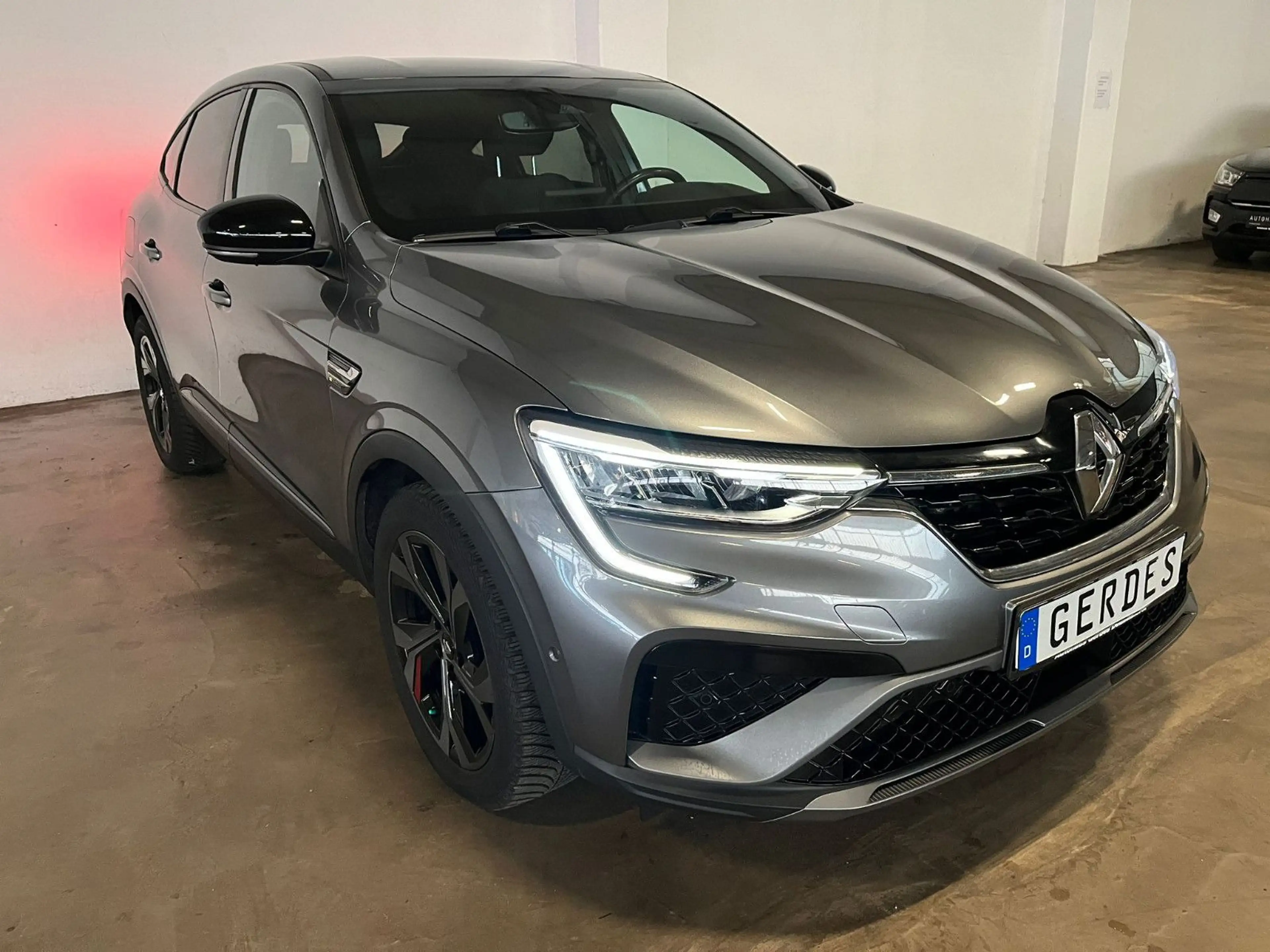 Renault Arkana TCE 140 EDC R.S. Line — photo 6
