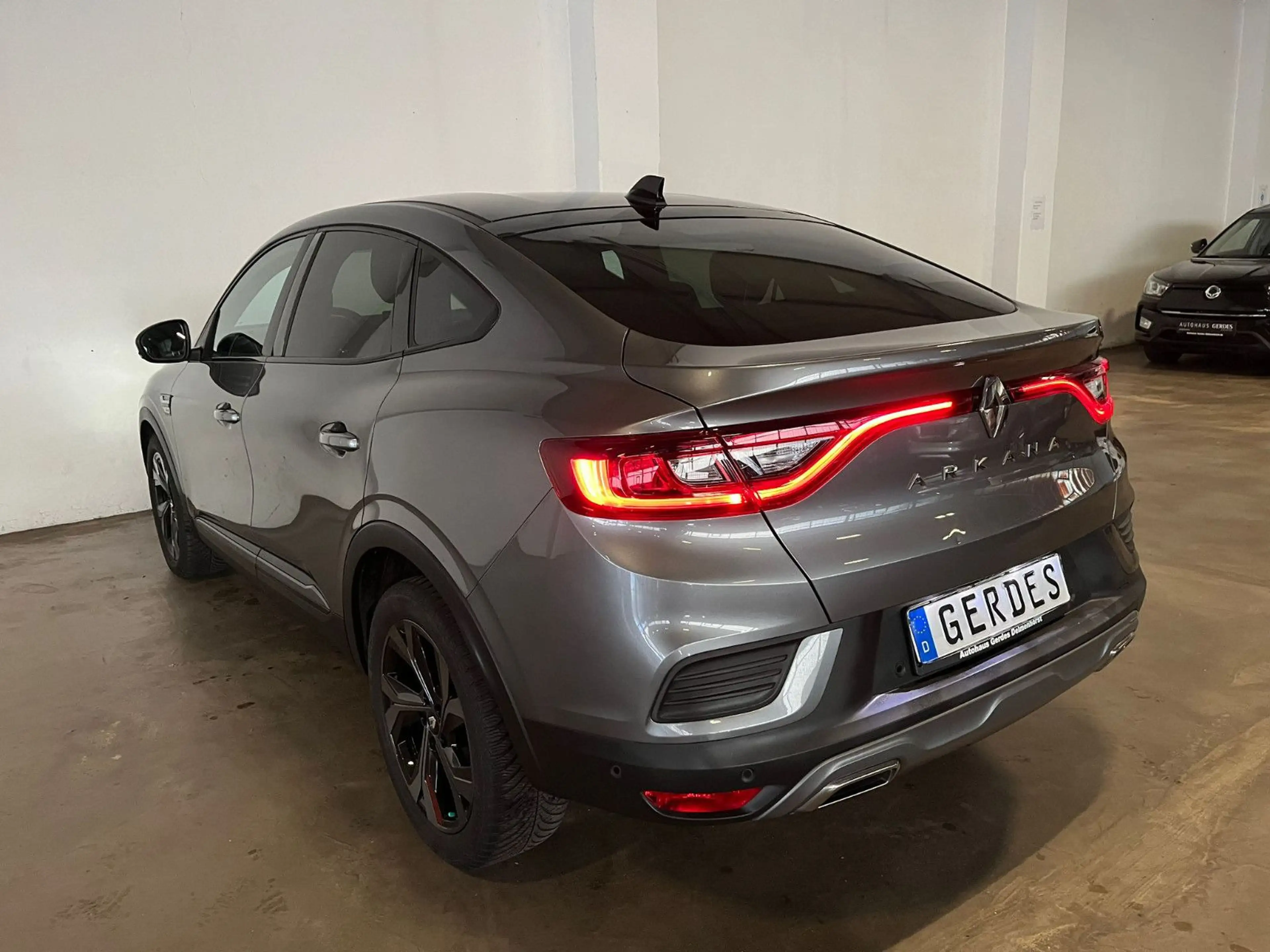 Renault Arkana TCE 140 EDC R.S. Line — photo 9