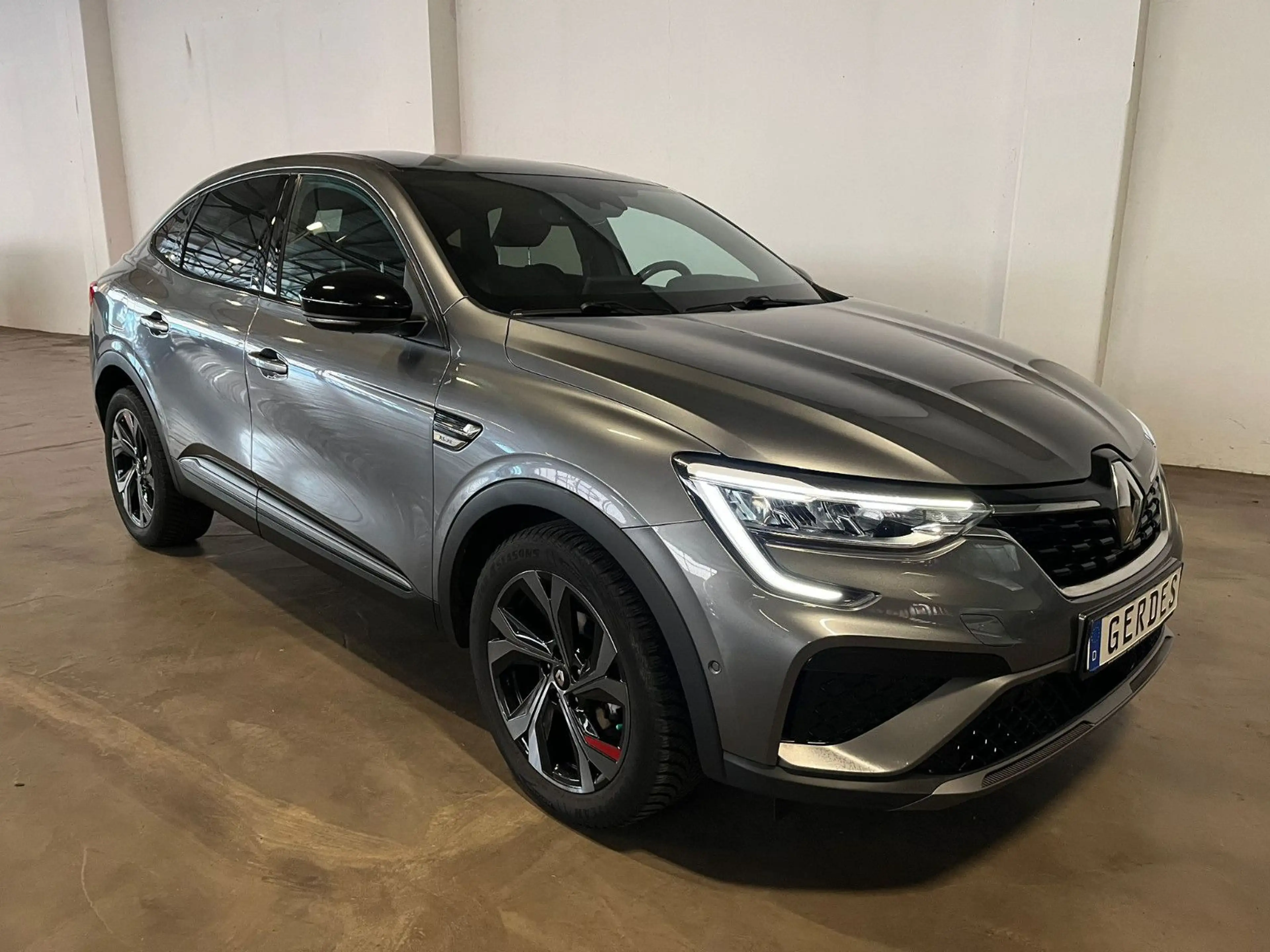 Renault Arkana TCE 140 EDC R.S. Line — photo 5