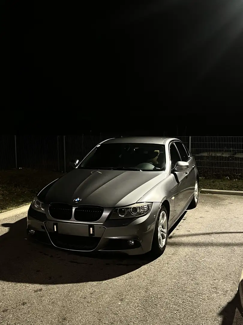 BMW 325 325i xDrive Aut. Grau - 1