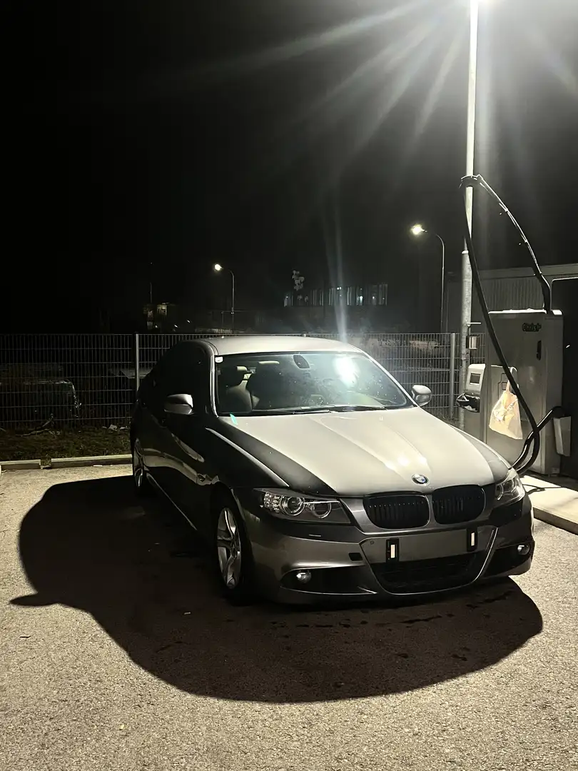 BMW 325 325i xDrive Aut. Grau - 2