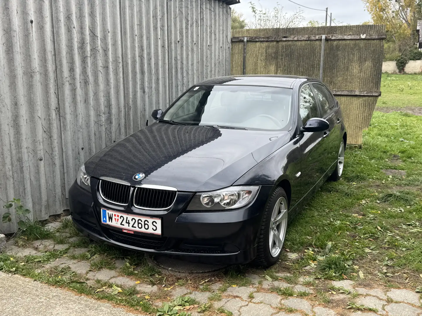 BMW 318 318d - 1