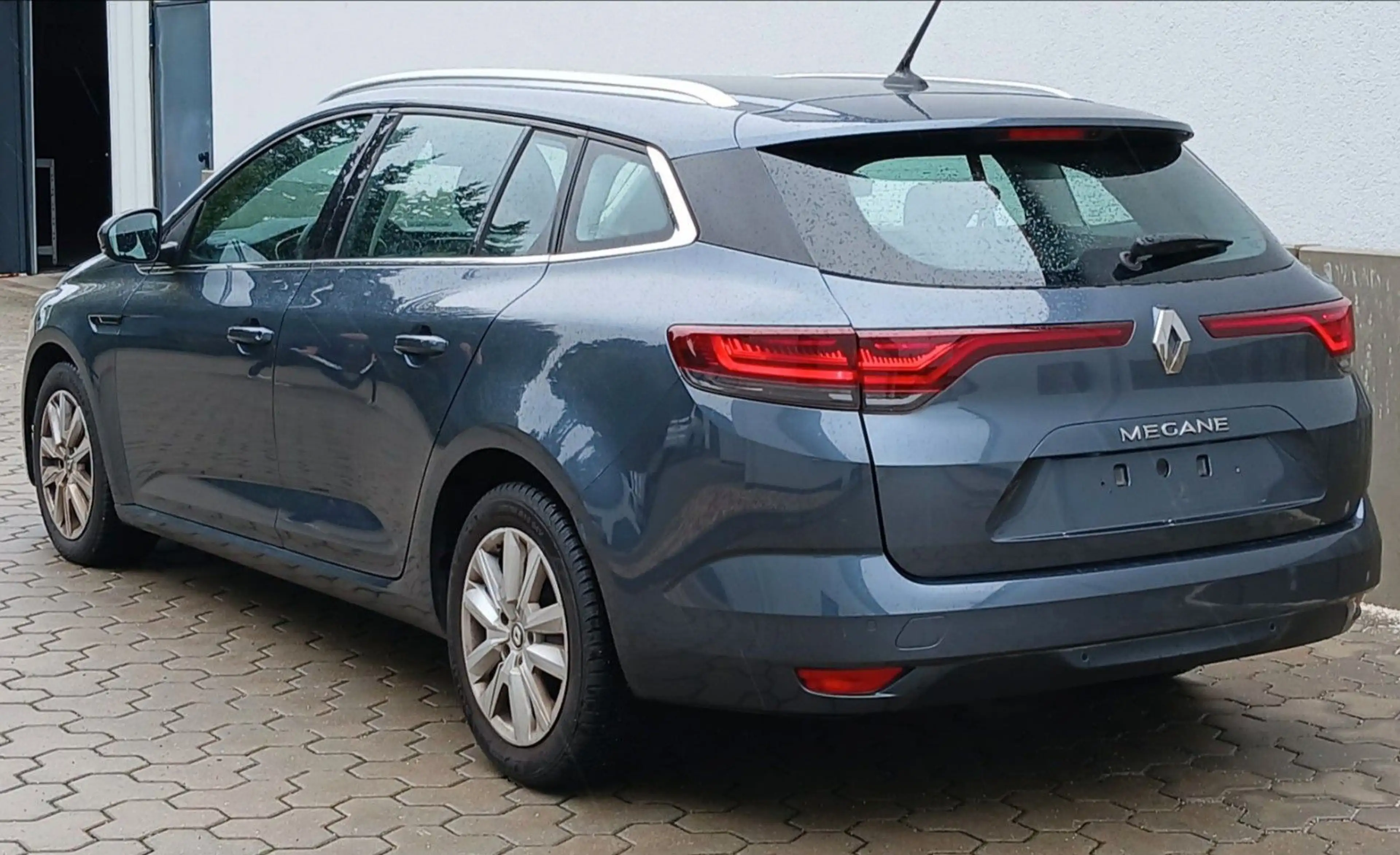 Renault Megane IV Grandtour Business Edition — photo 3
