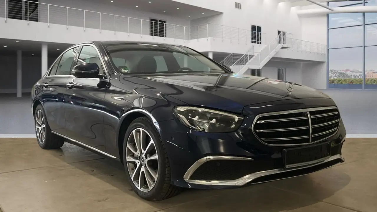 2021 Mercedes-Benz E 400 d Allrad Exclusive Pano*Sthzg*360*Distro*H, photograph 2