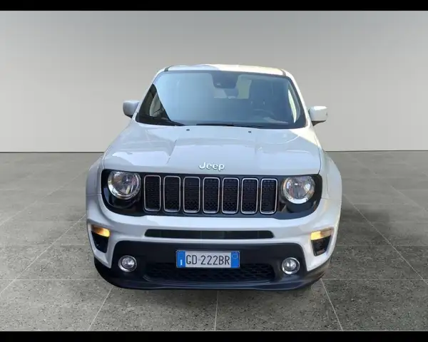 Jeep Renegade view 4
