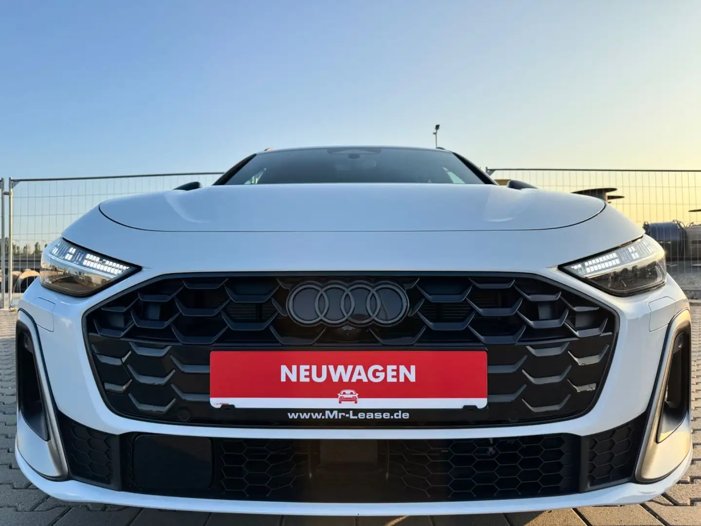 Audi A5 AVANT Q S LINE TECH PRO 20" AHK EDITION ONE Weiß - 2
