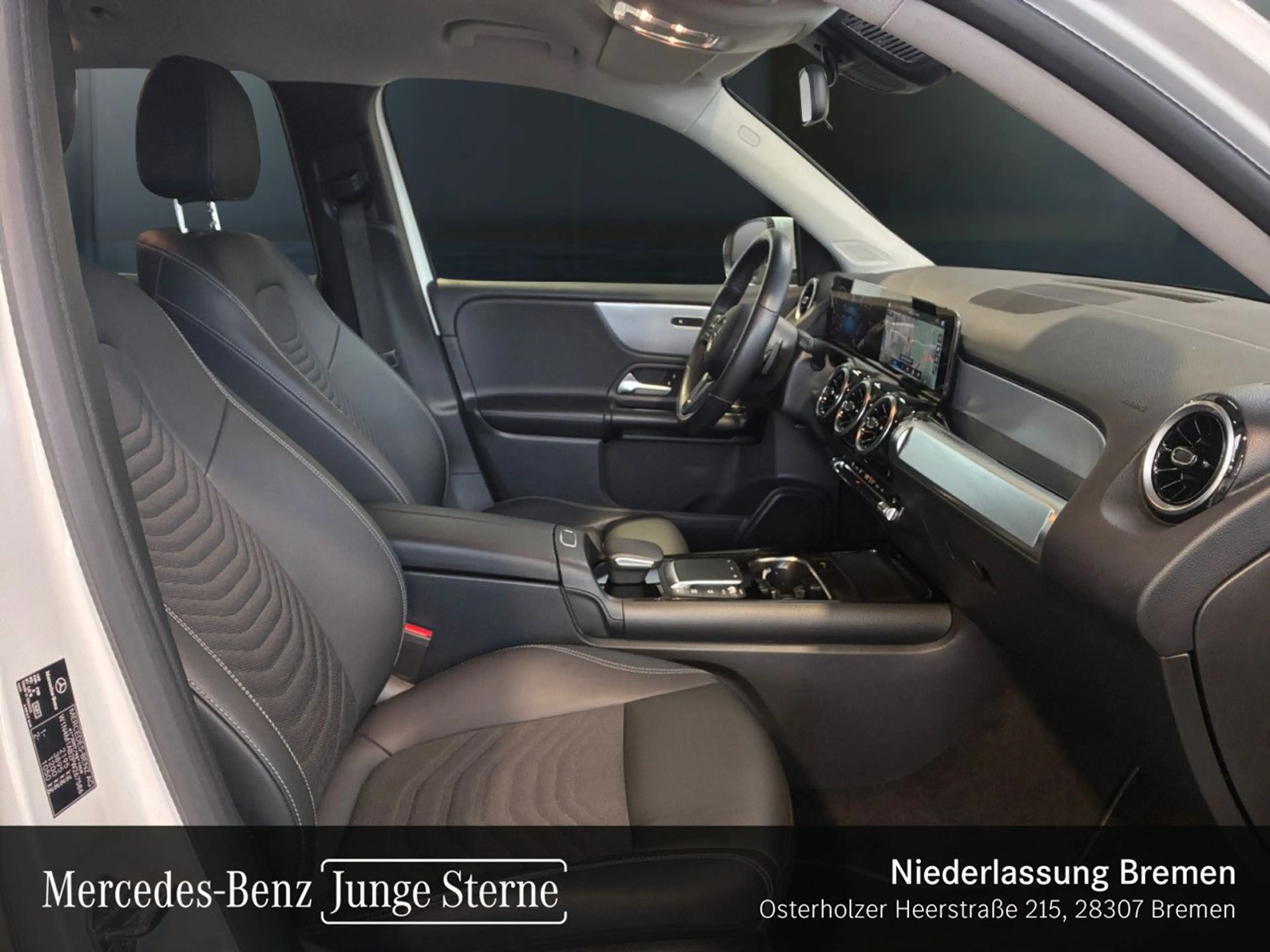 Mercedes-Benz GLB 180 d STYLE+AHK+LED+KAMERA+8G — photo 10