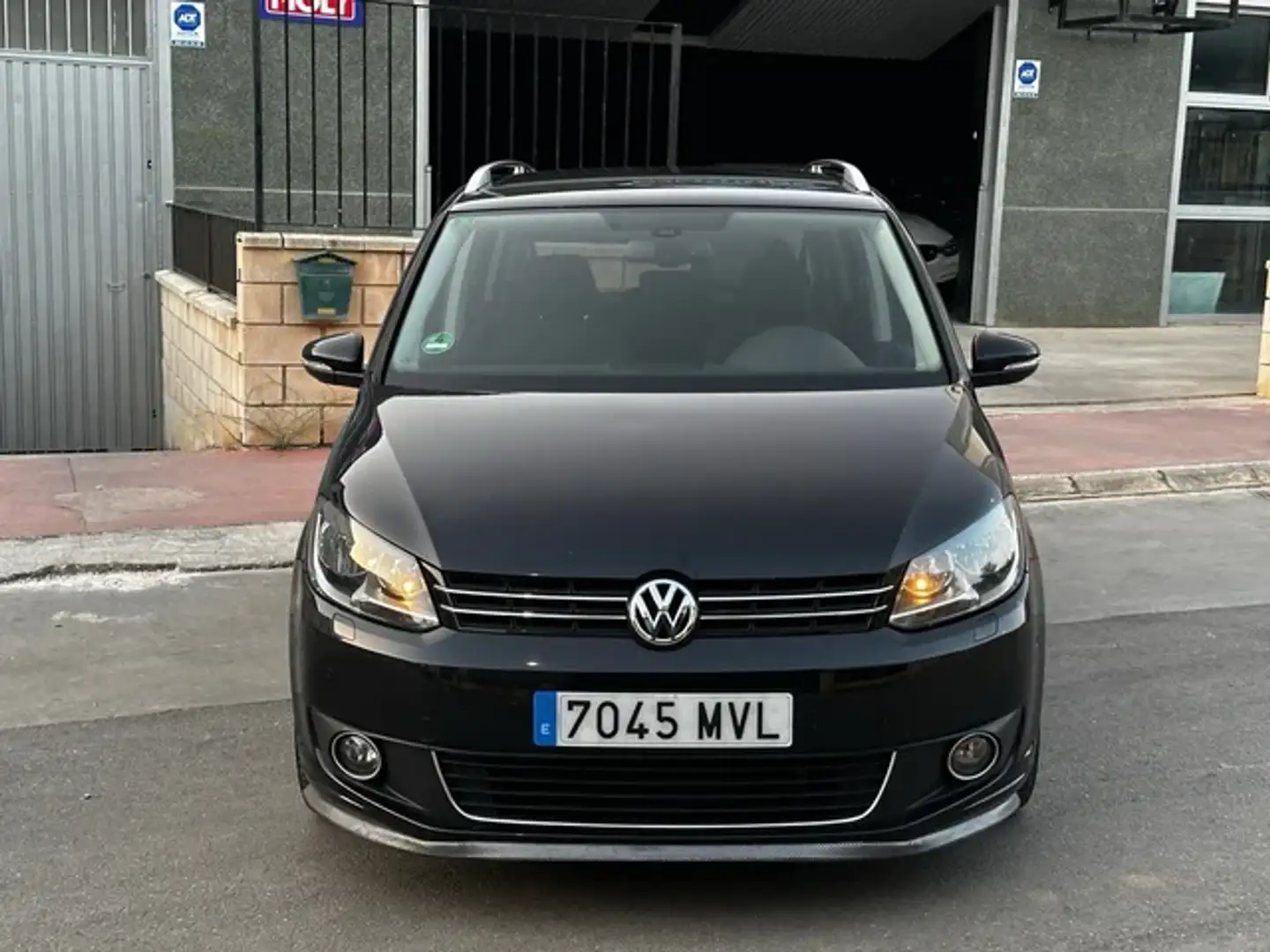 Volkswagen Touran 1.6TDI Advance BMT 105 Noir - 2