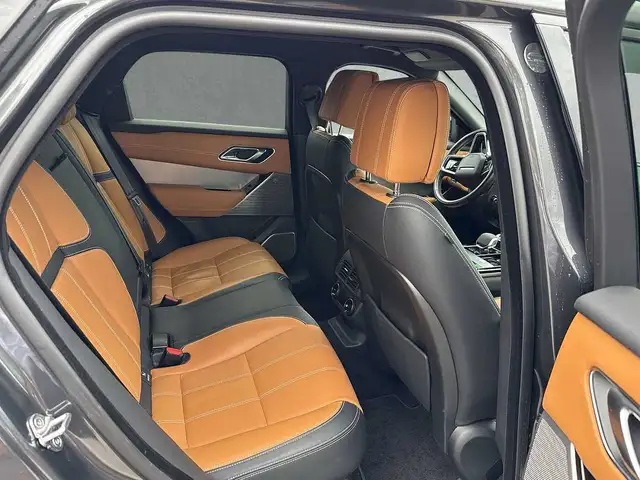 Land Rover Range Rover Velar view 5