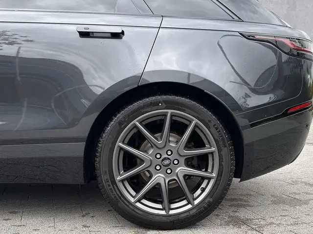 Land Rover Range Rover Velar view 9