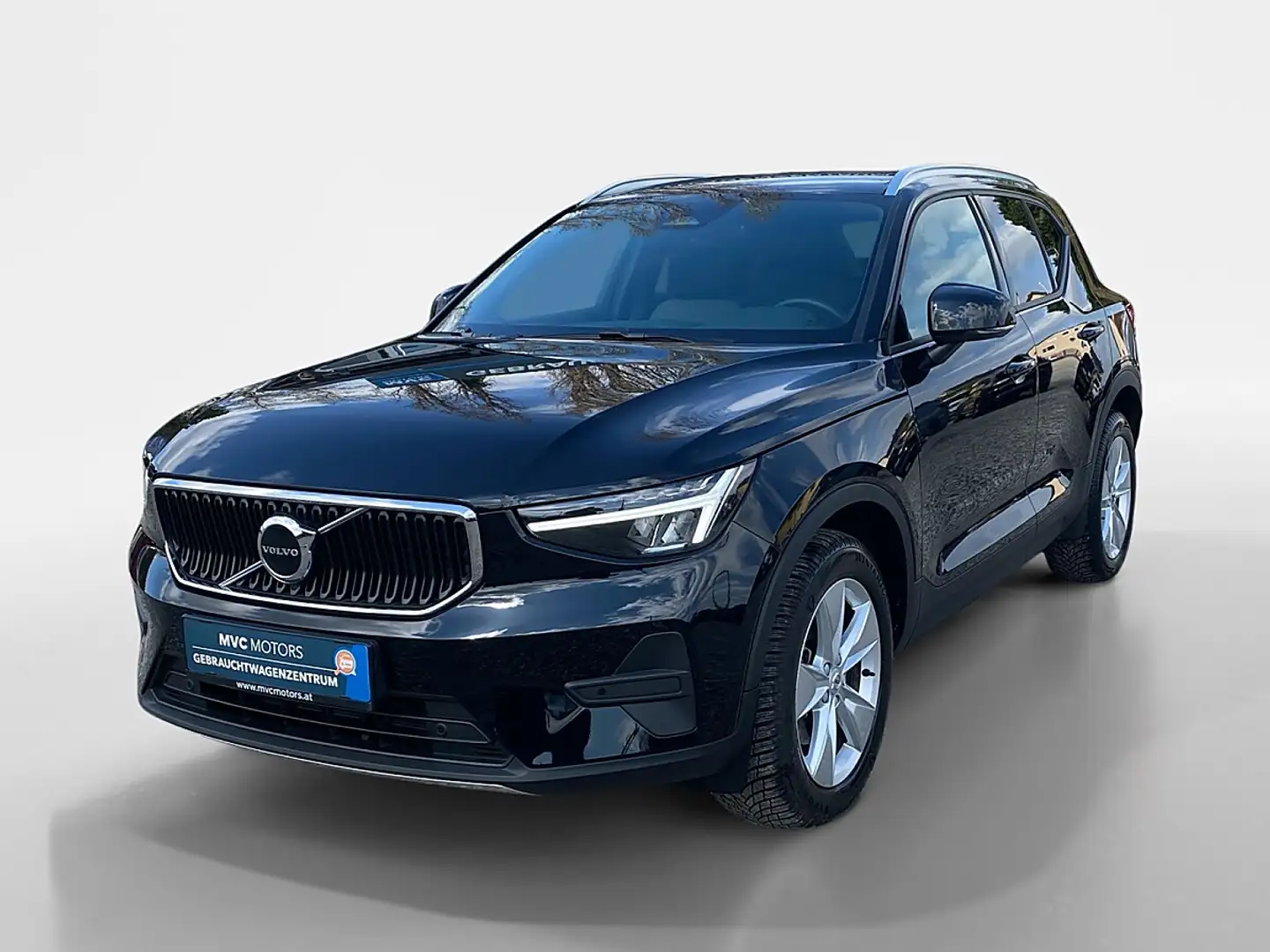 Volvo XC40 B3 Core Aut. Schwarz - 1