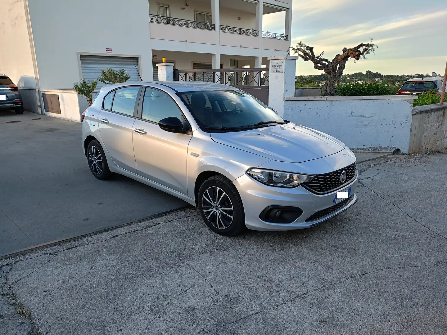 Fiat Tipo 5p 1.3 mjt Business s Gris - 2