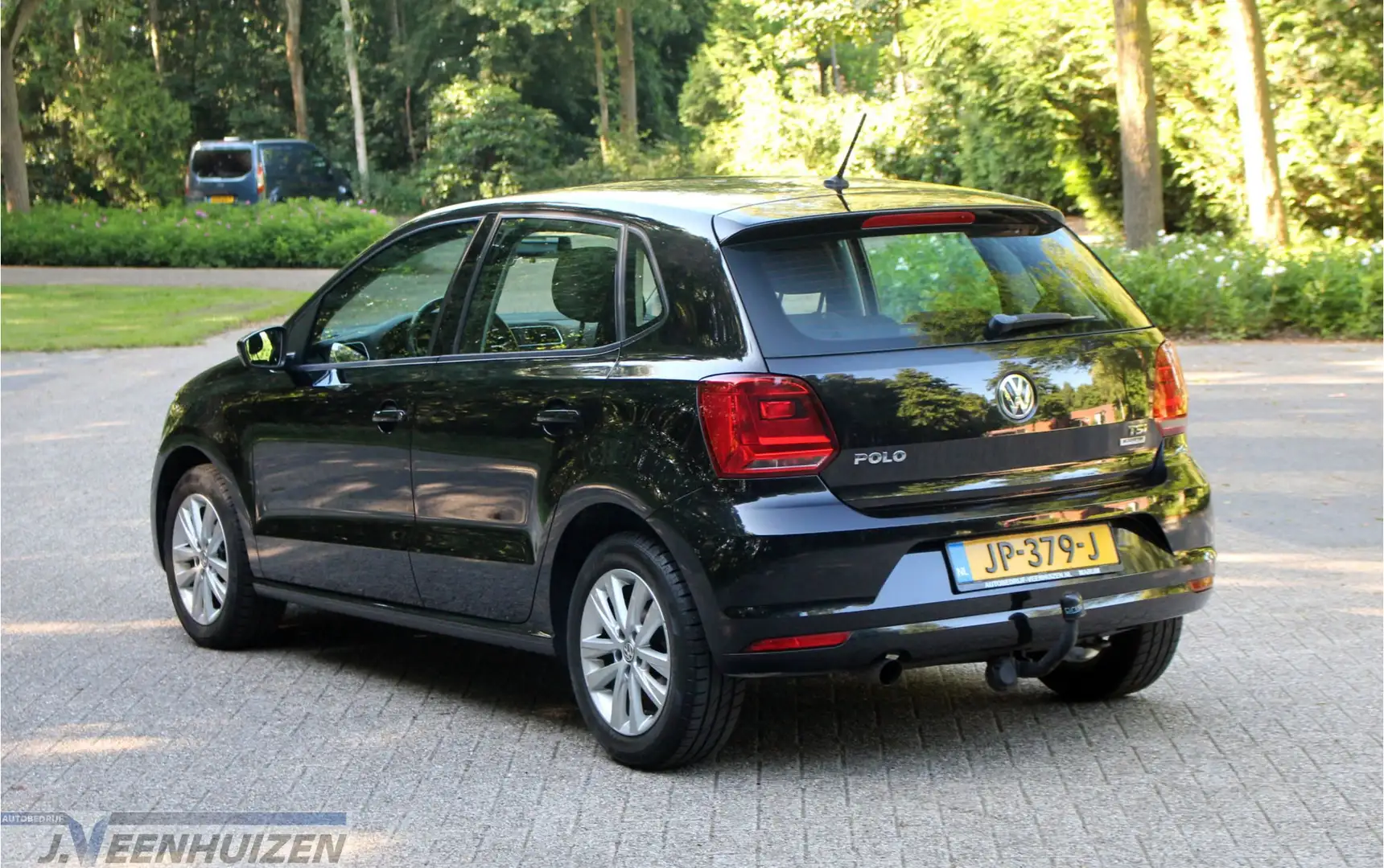 Volkswagen Polo 1.2 TSI Highline | 2015 | Cruise | Airco | Zwart - 2