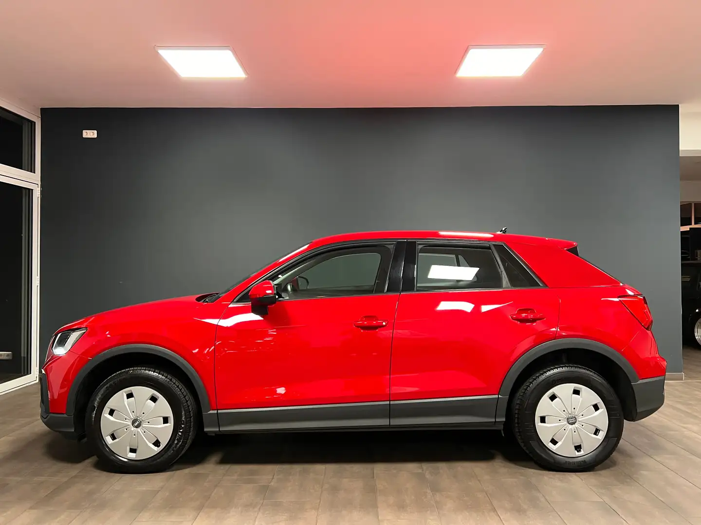 Audi Q2 35 TDI S-tronic/1.HAND/SH/LED/AHK/KAMERA/SHZ/ Rot - 2