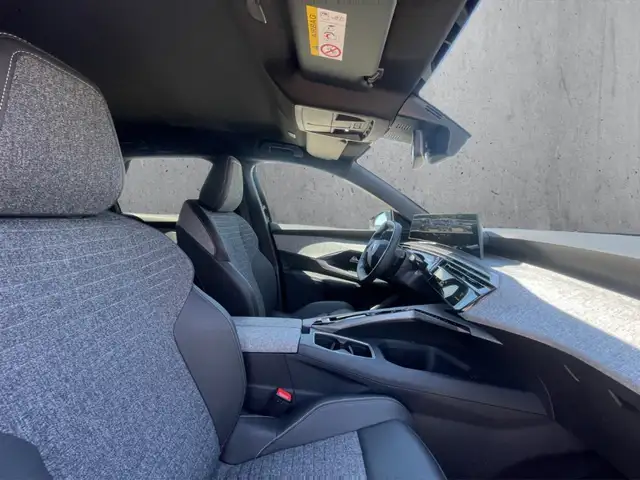 Peugeot 3008 view 13