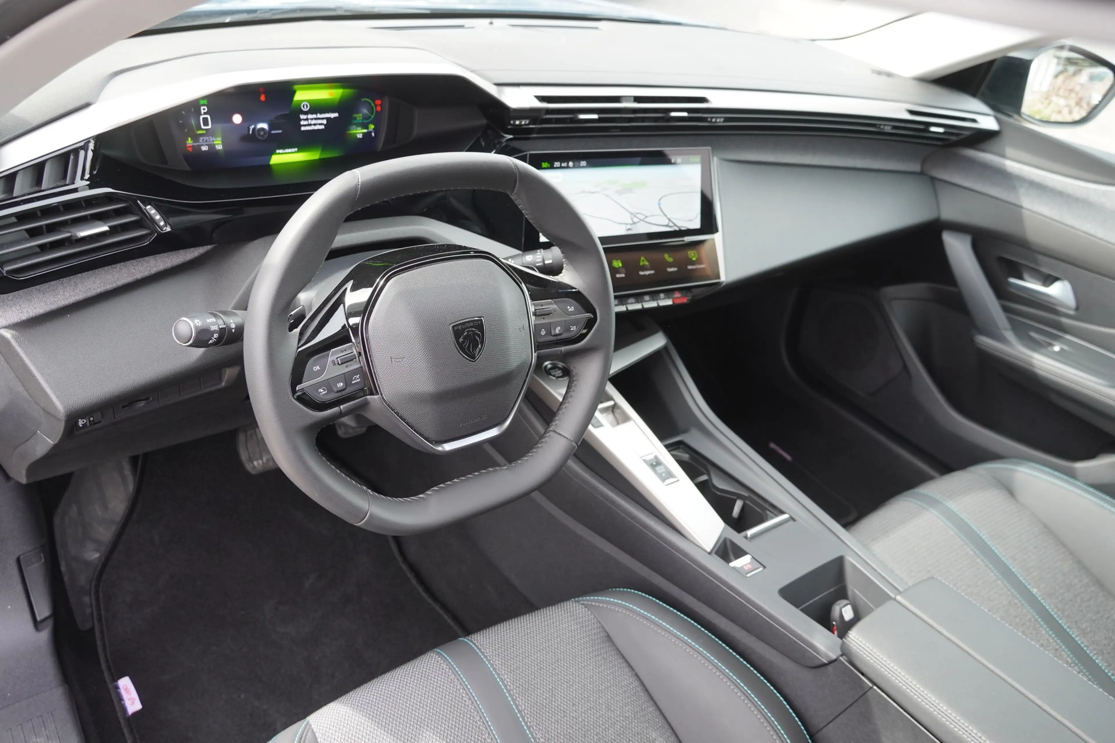 Peugeot 408 1.2 Hybrid 145 Aut. LED ACC Navi — photo 9
